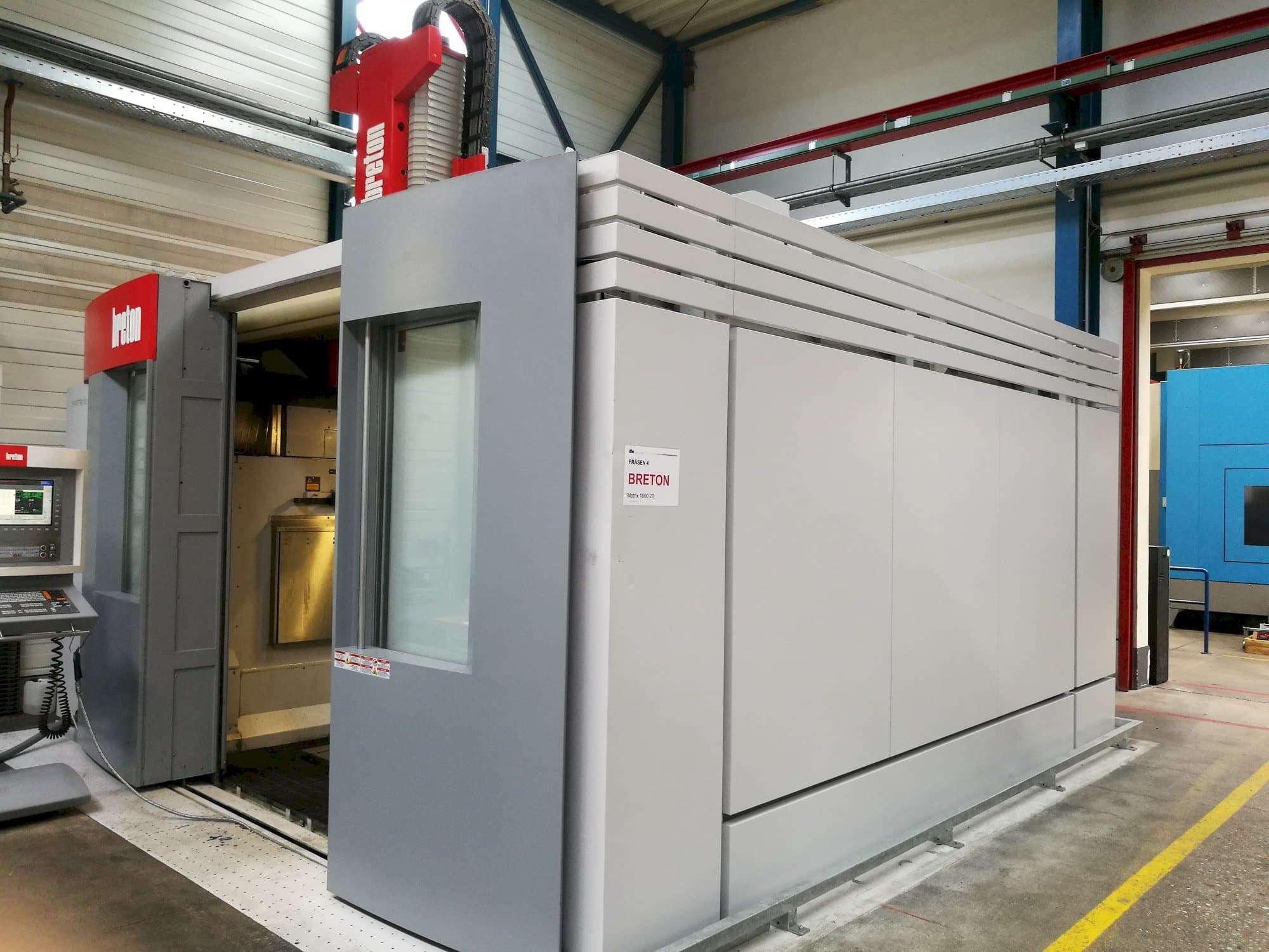 Vista frontal de la máquina Breton Matrix 1000 2T DY