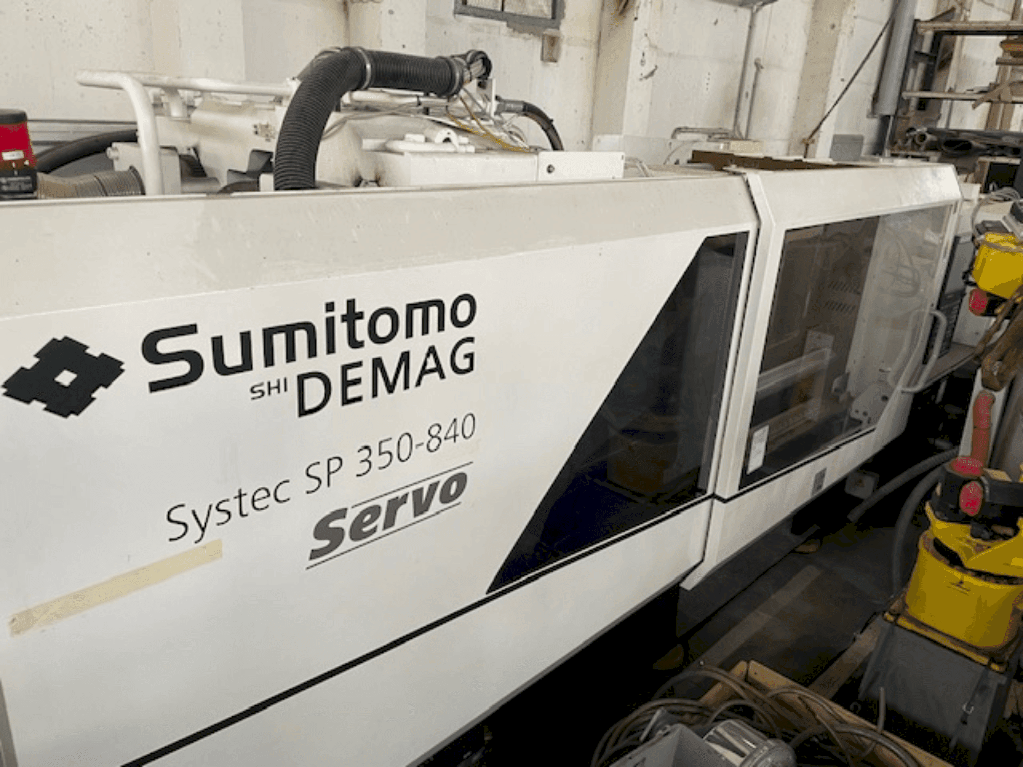 Vista frontal de la máquina SUMITOMO SHI DEMAG Systec SP 350/720-840