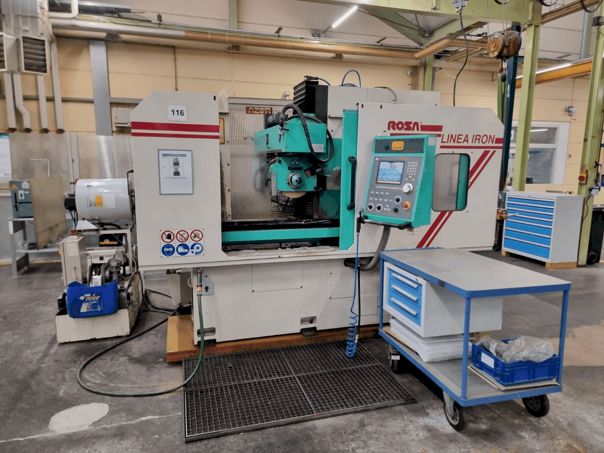 Vista frontal de la máquina ROSA ERMANDO IRON 08.6