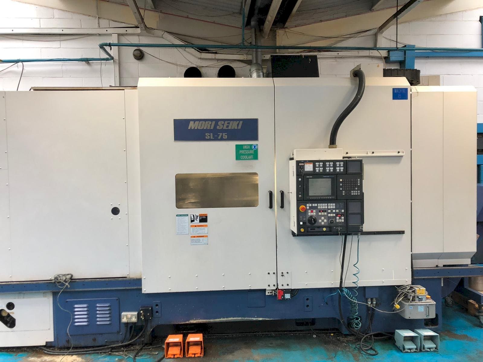 Vista frontal de la máquina MORI SEIKI SL75