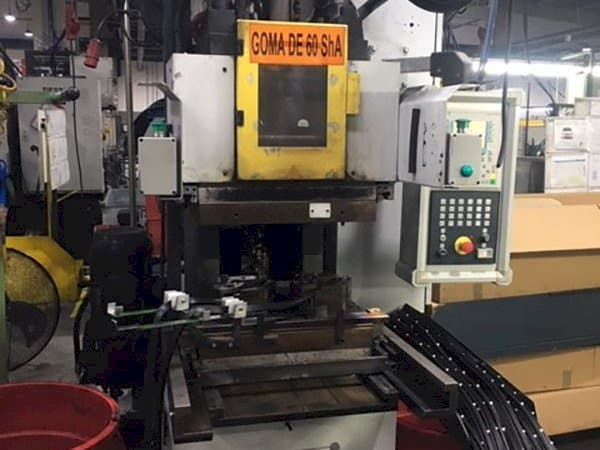 Vista frontal de la máquina Kloeckner Desma 956.050 Z0