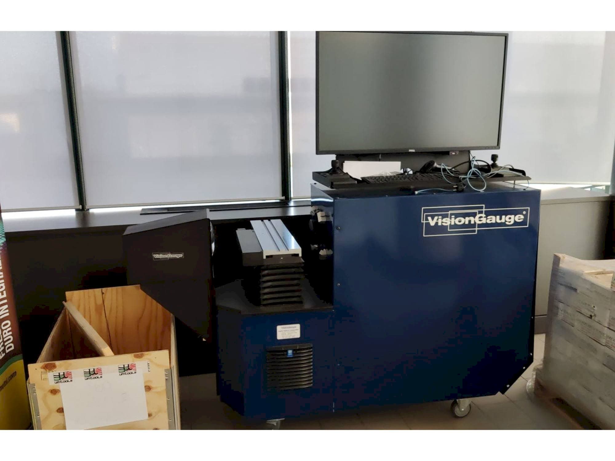 Vista frontal de la máquina Vision Gauge 500 series