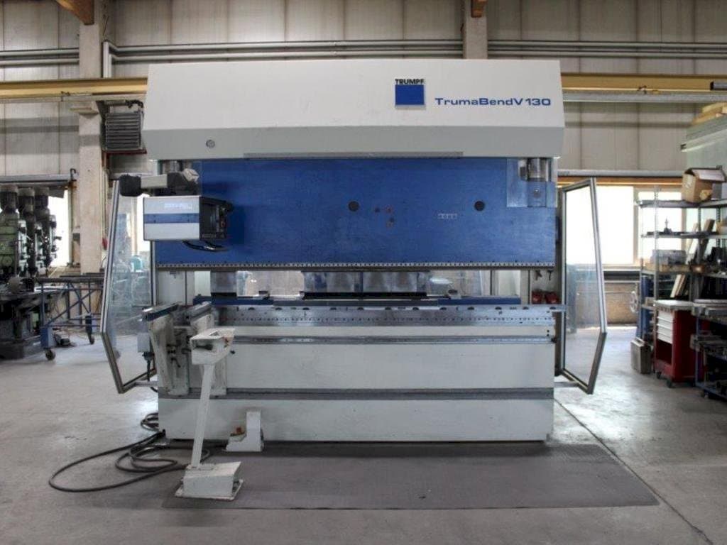 Vista frontal de la máquina Trumpf TrumaBend V130