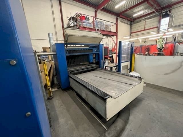 Vista frontal de la máquina Messer Easylas