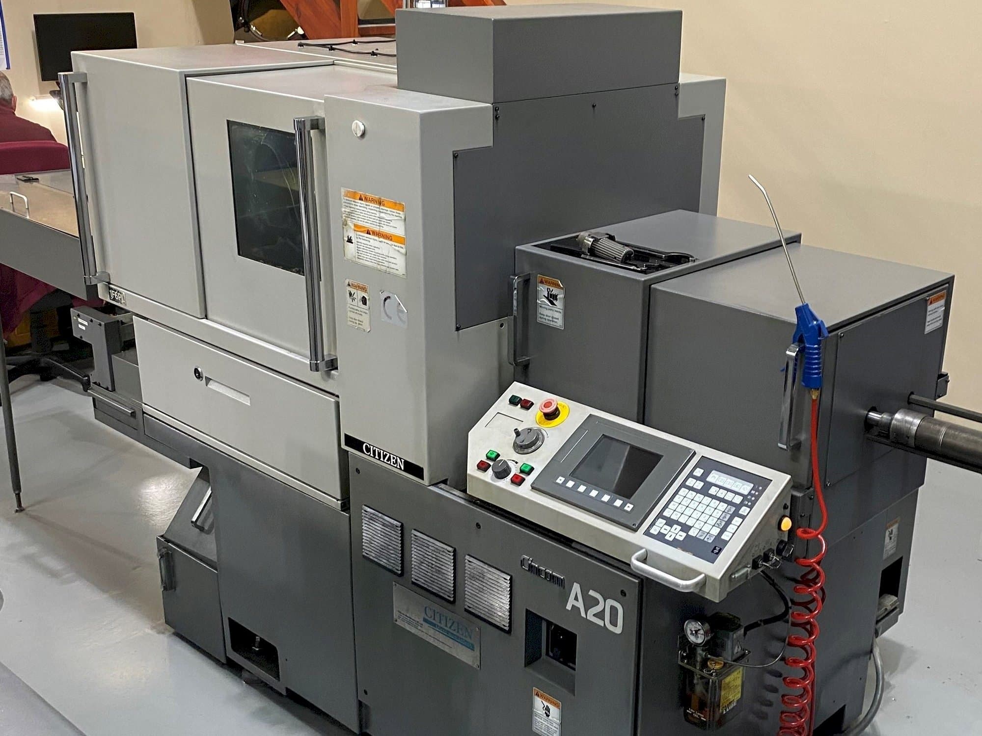 Vista frontal de la máquina Citizen A20VIPL