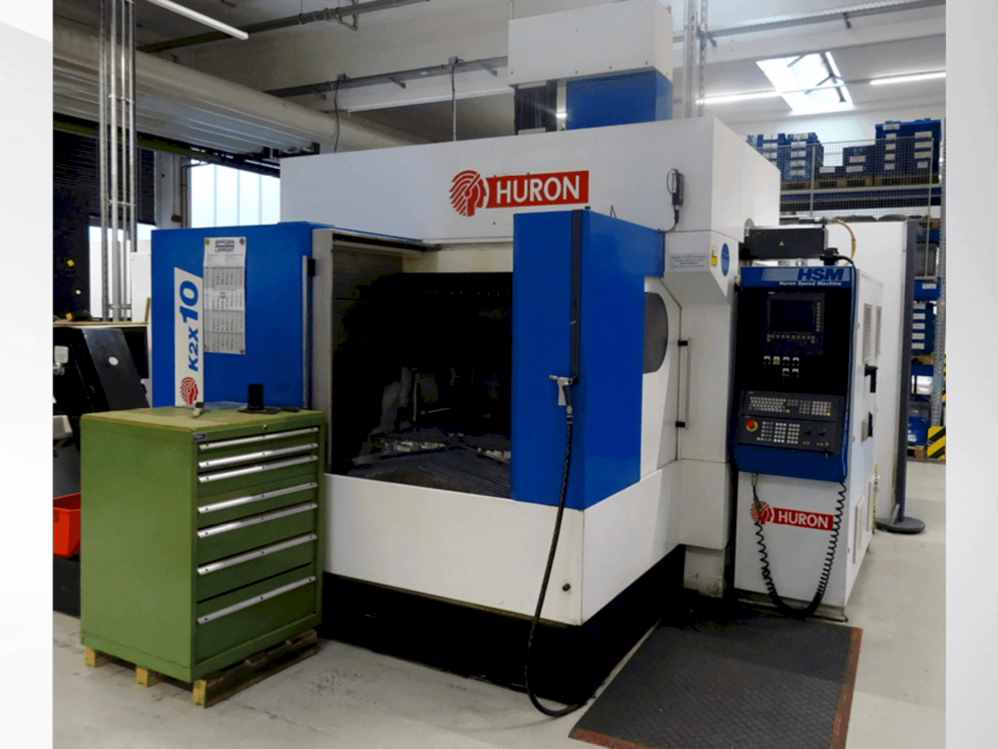 Vista frontal de la máquina Huron K2X 10