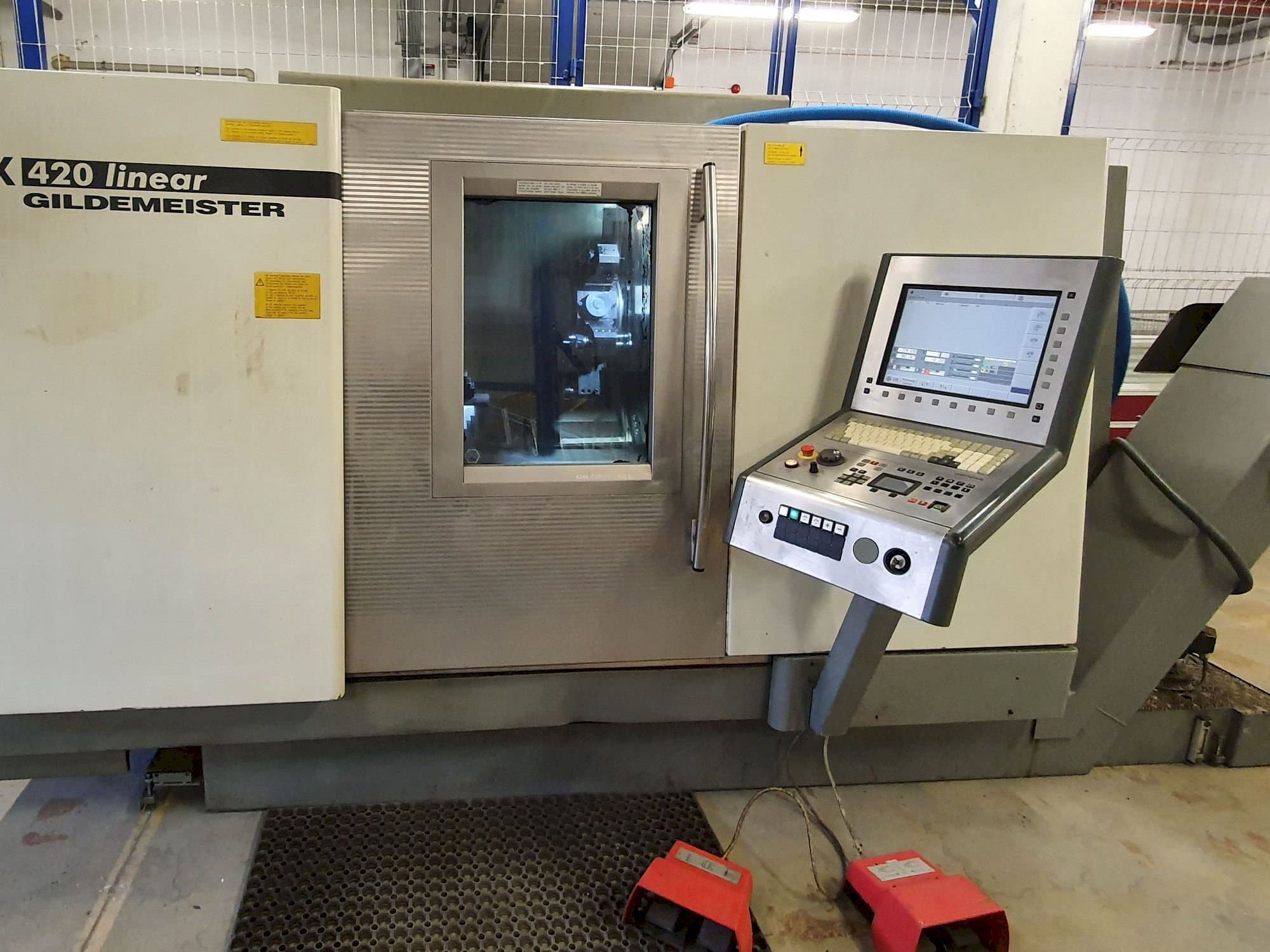 Vista frontal de la máquina Gildemeister CTX 420 linear