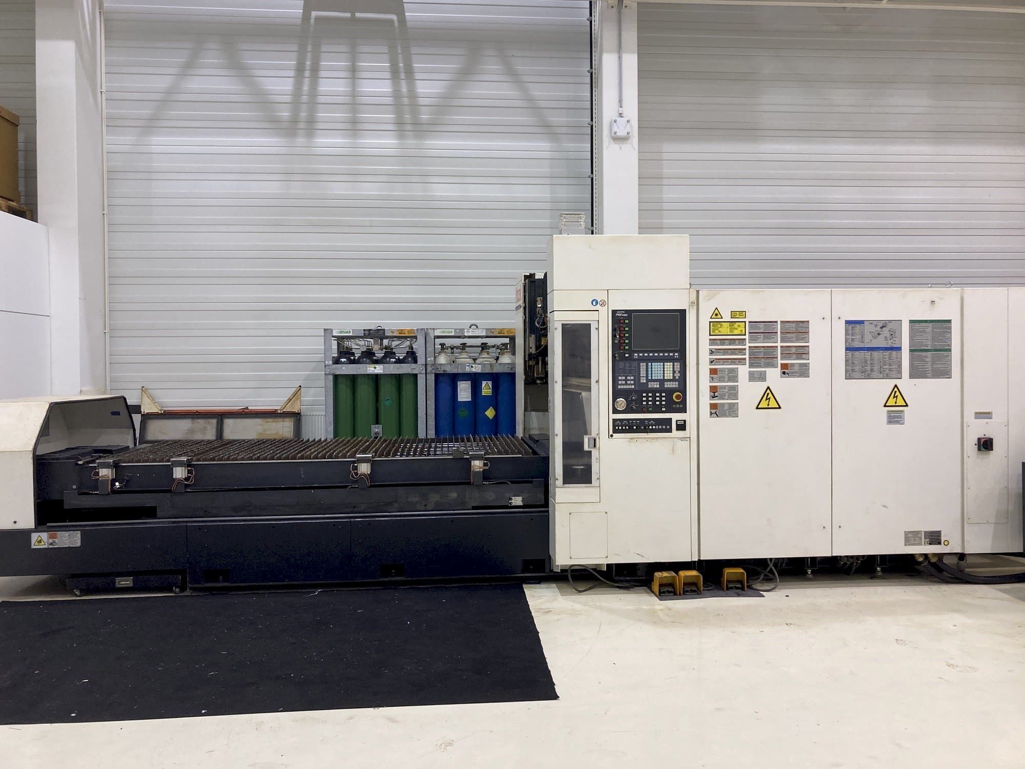 Vista frontal de la máquina Mazak Super Turbo-X 510 MK III RTC