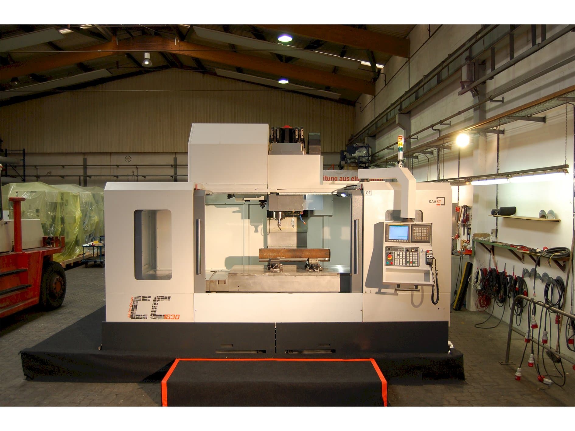 Vista frontal de la máquina Kaast CC1630