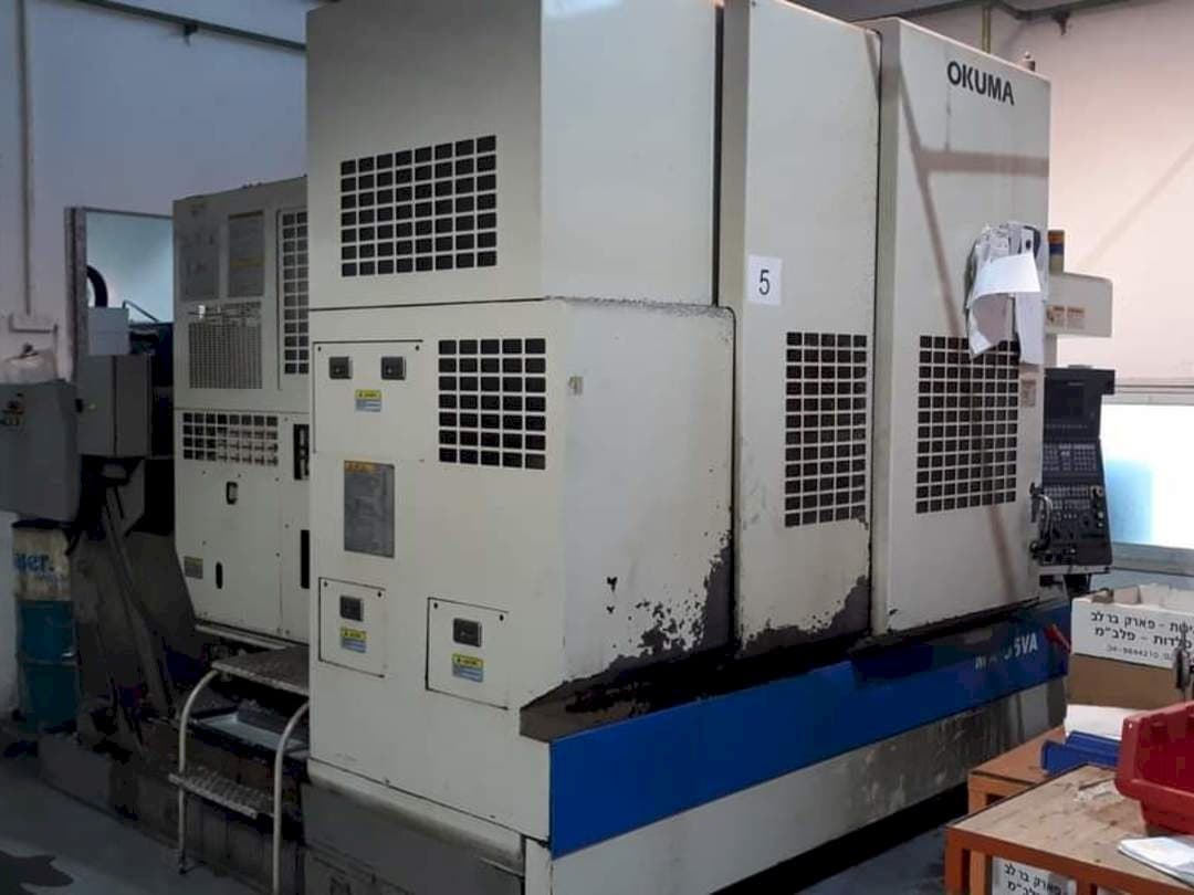 Vista frontal de la máquina Okuma MX-55 VA