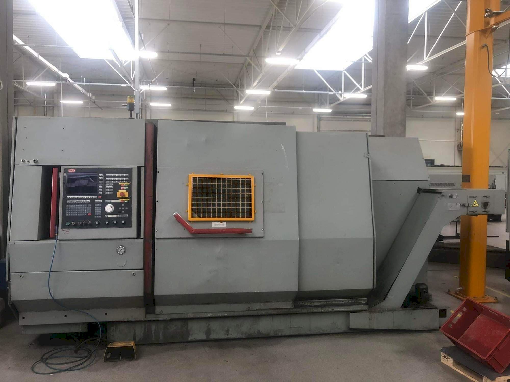 Vista frontal de la máquina TRAUB TNA600