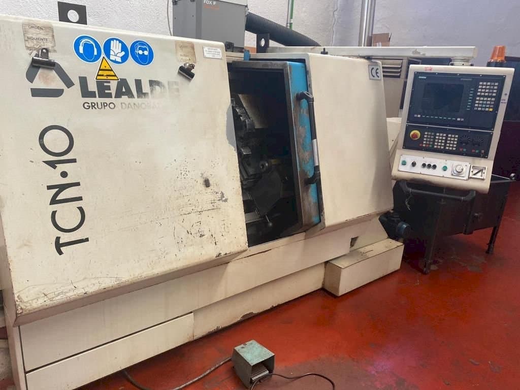 Vista frontal de la máquina Lealde TCN-10