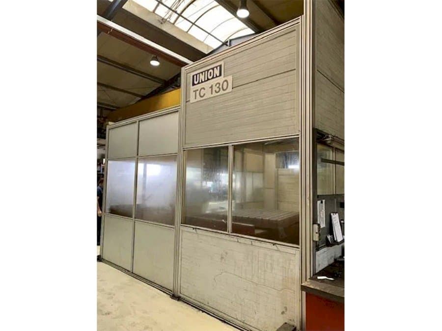 Vista frontal de la máquina UNION TC 130