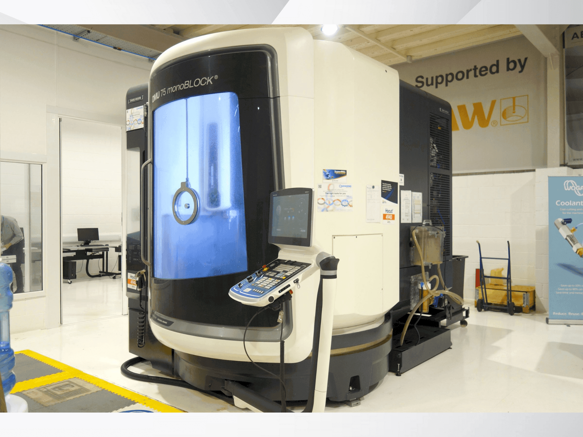 Vista frontal de la máquina DMG MORI DMU 75 Monoblock