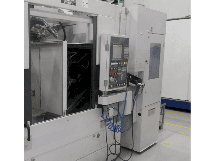 Vista frontal de la máquina Takisawa TT-2600G