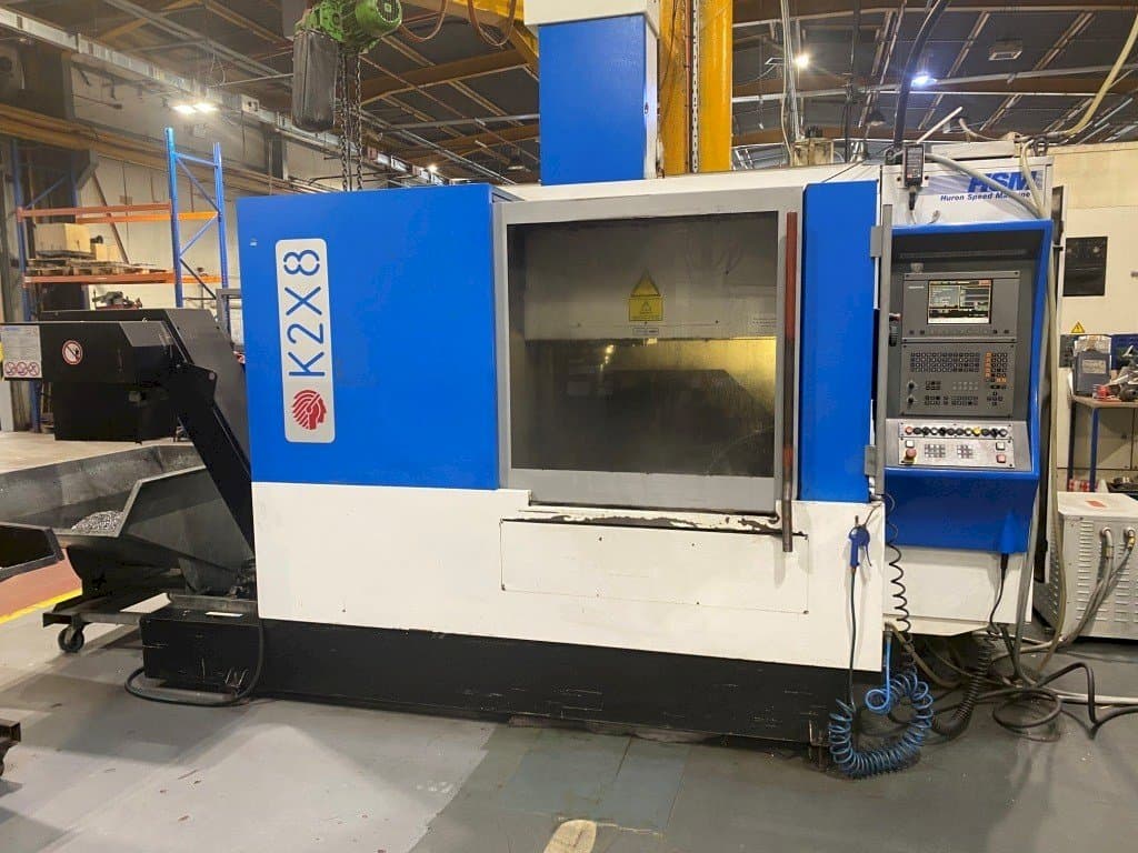 Vista frontal de la máquina Huron K2X8