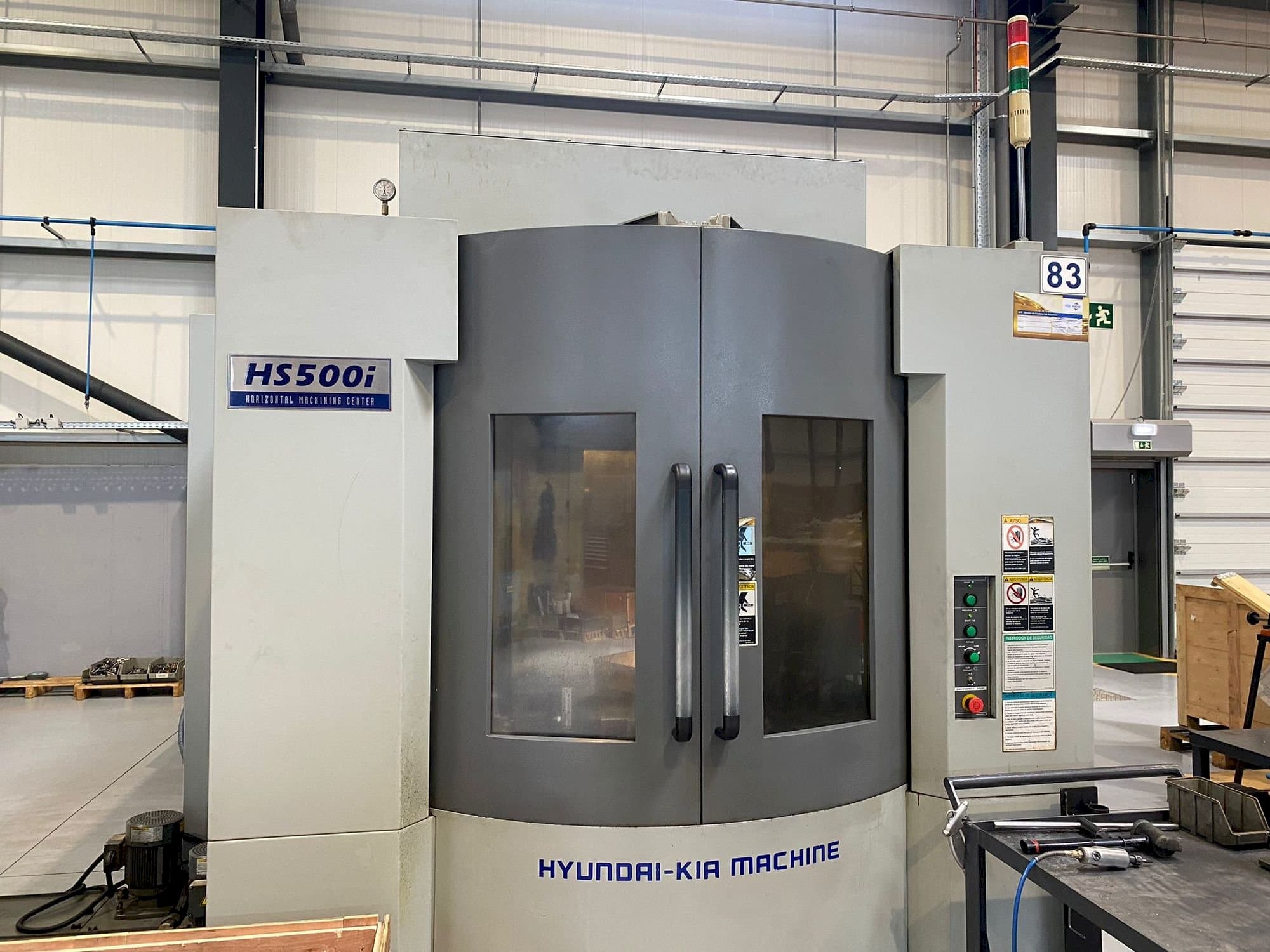 Vista frontal de la máquina Hyundai Kia HS500i