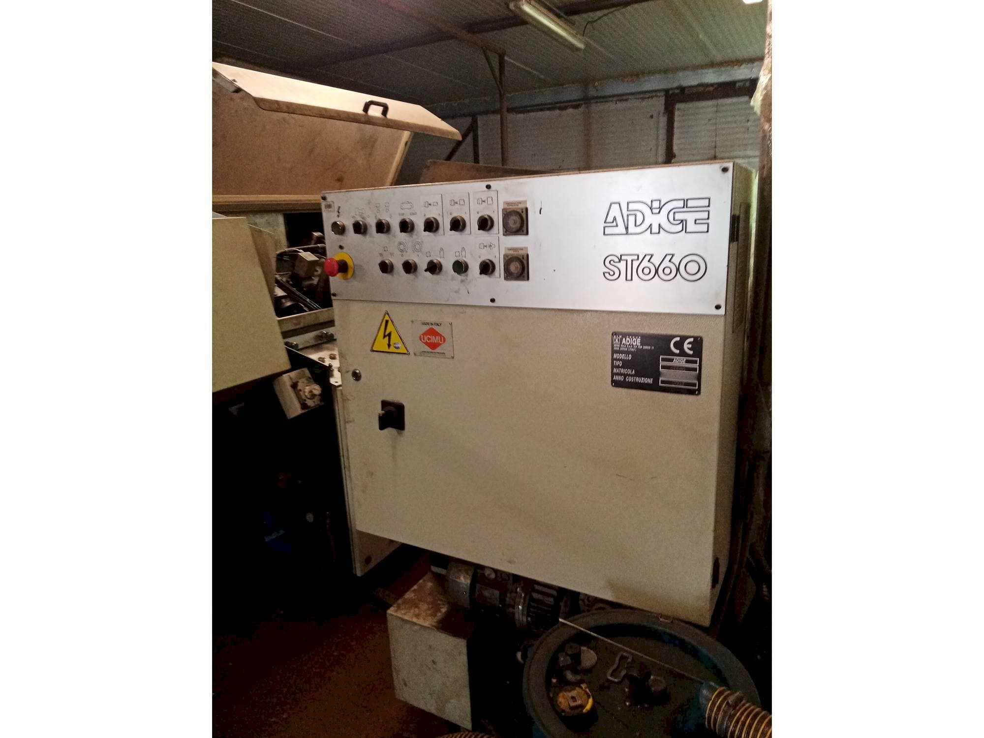 Vista frontal de la máquina ADIGE TT640 ST660