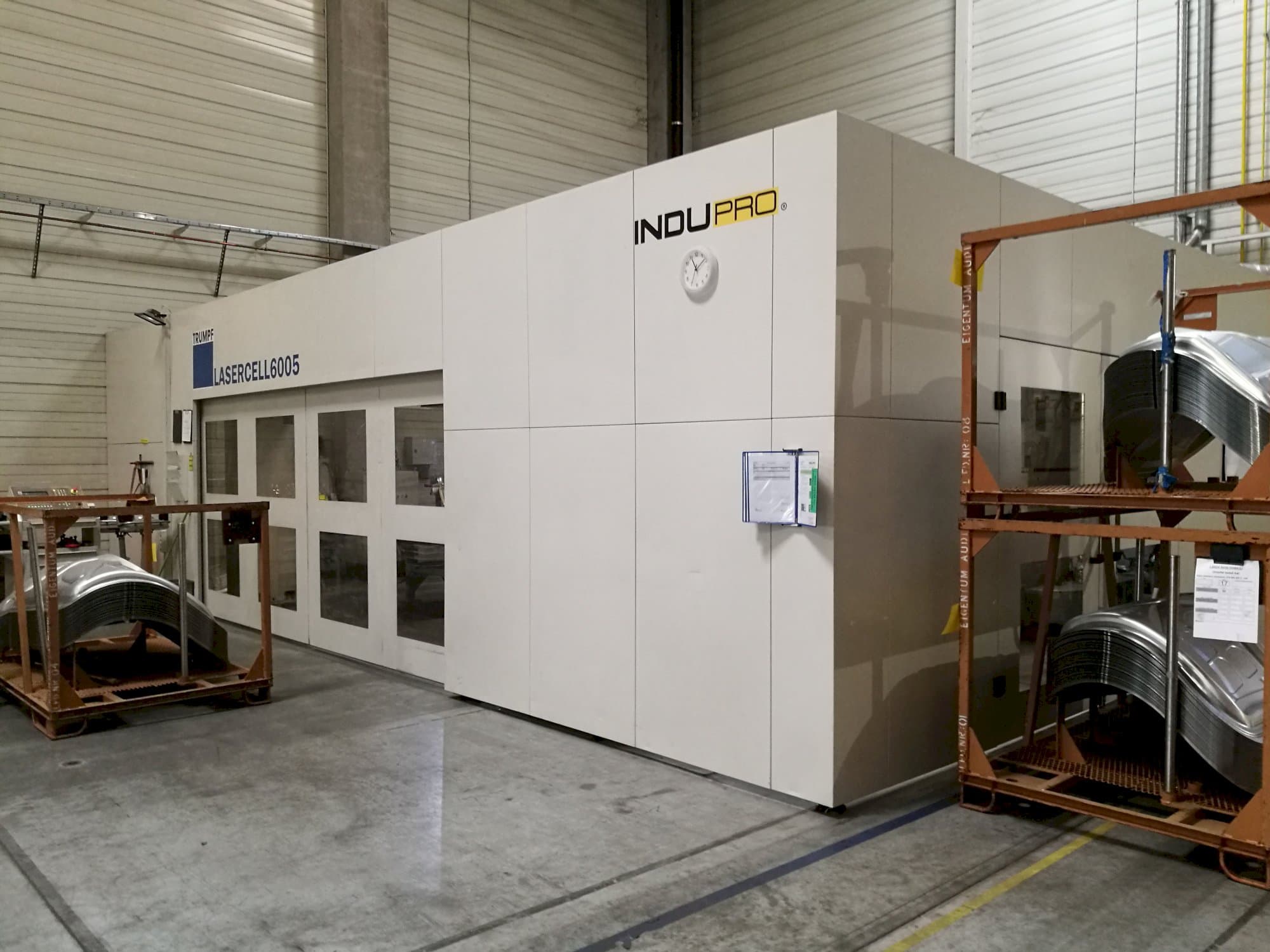 Vista derecha de la máquina Trumpf Lasercell 6005