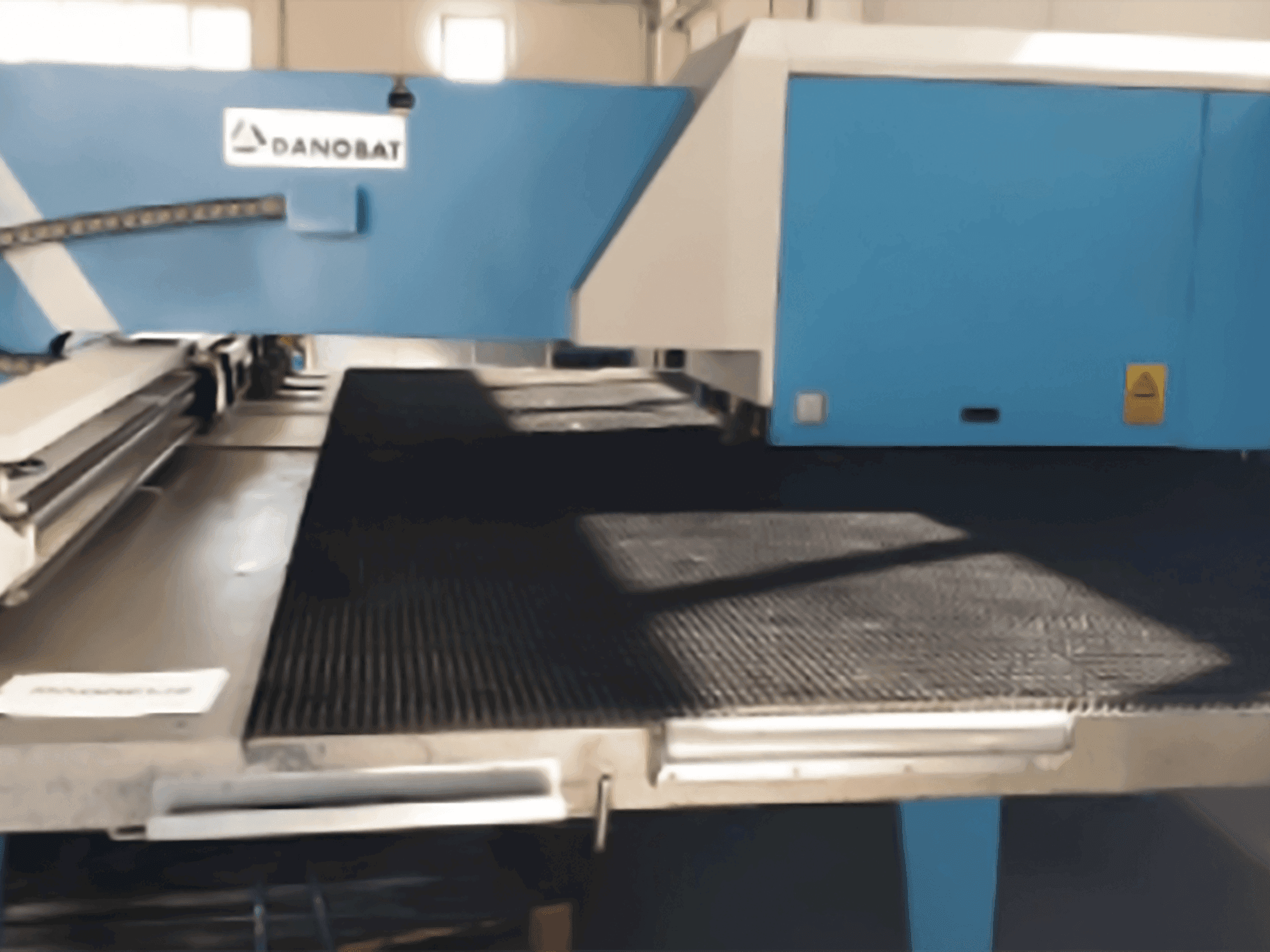 Vista frontal de la máquina DANOBAT PGA-1