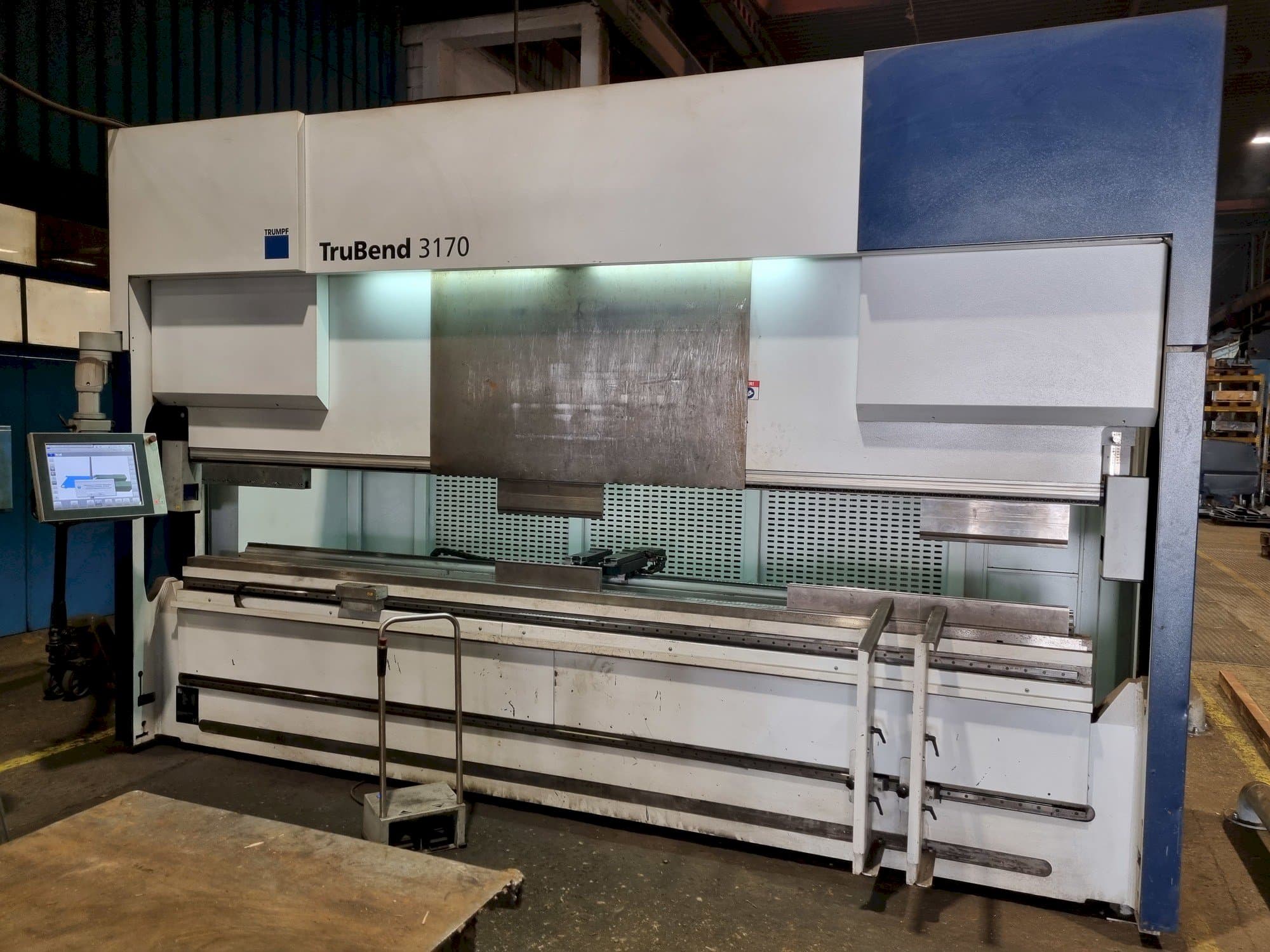 Vista frontal de la máquina Trumpf trubend 3170