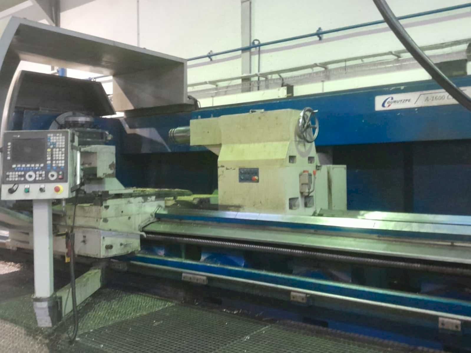Vista frontal de la máquina Gurutzpe A-1600 CNC