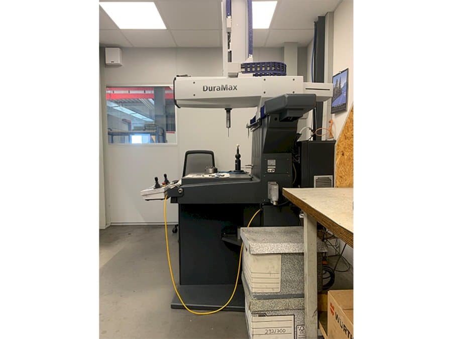 Vista frontal de la máquina ZEISS Duramax 3-D