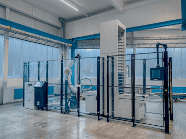 Vista frontal de la máquina FANUC ARC Mate 120iD/35, M-20iD/35