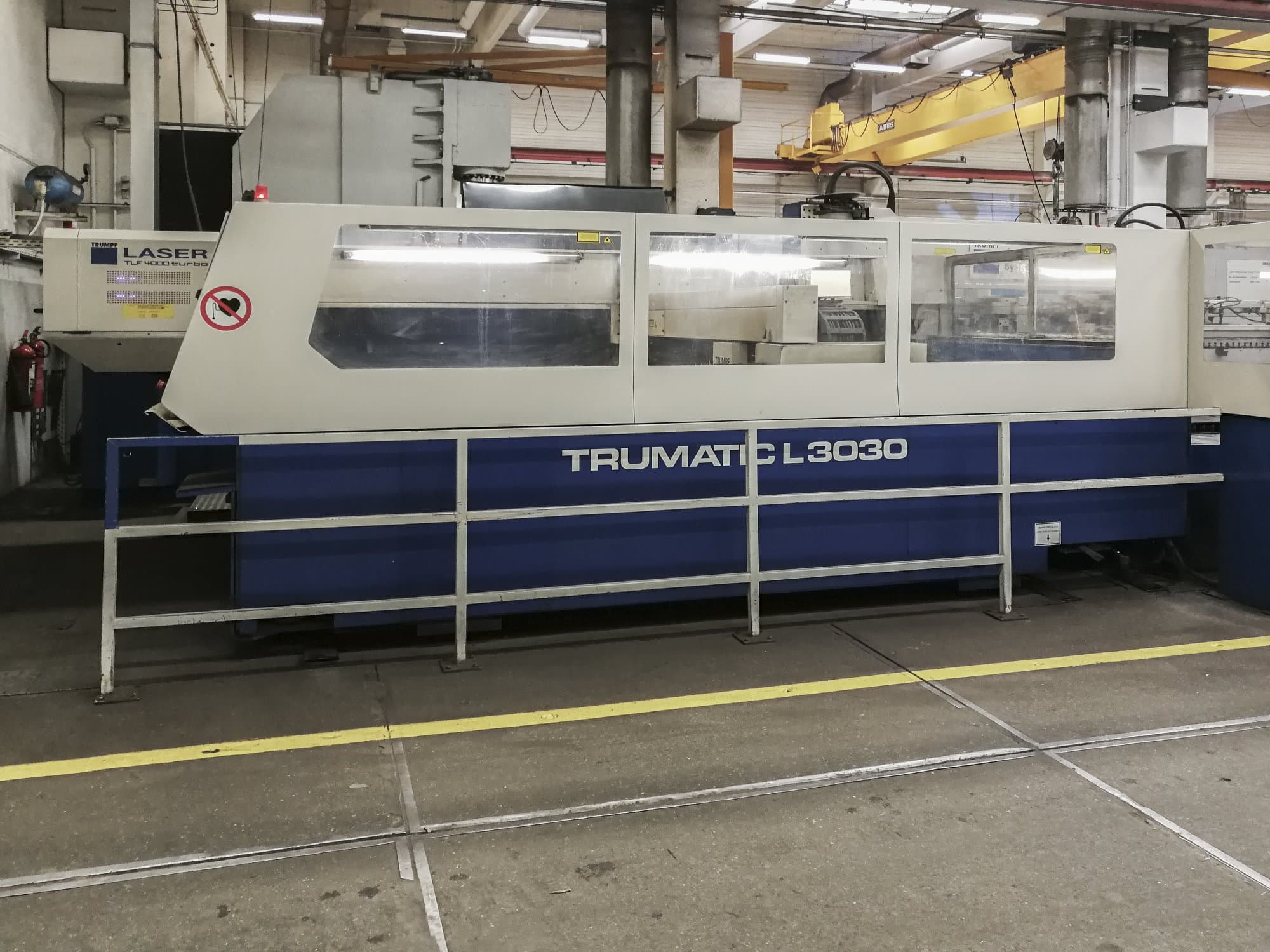 Vista izquierda 1 de la máquina Trumpf Trumatic L3030