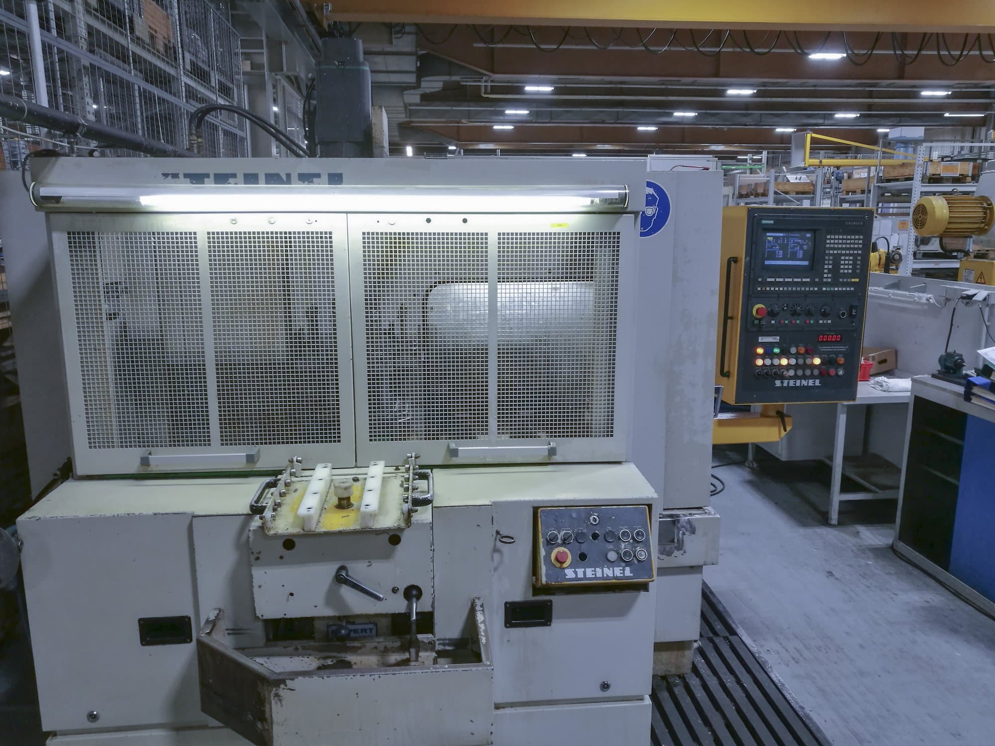 Vista frontal de la máquina STEINEL BZ 20