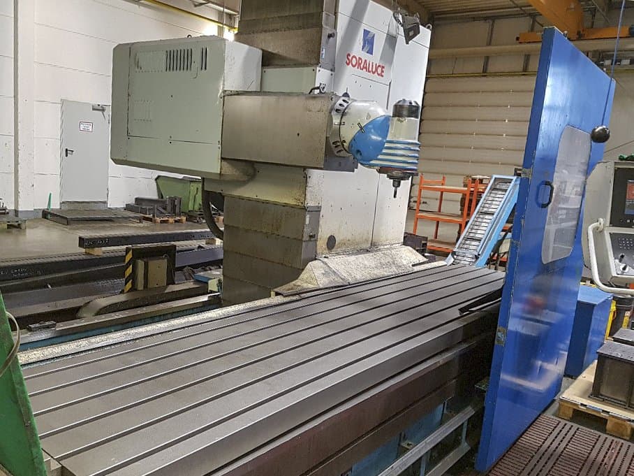 Vista izquierda de la máquina Soraluce SL-4000