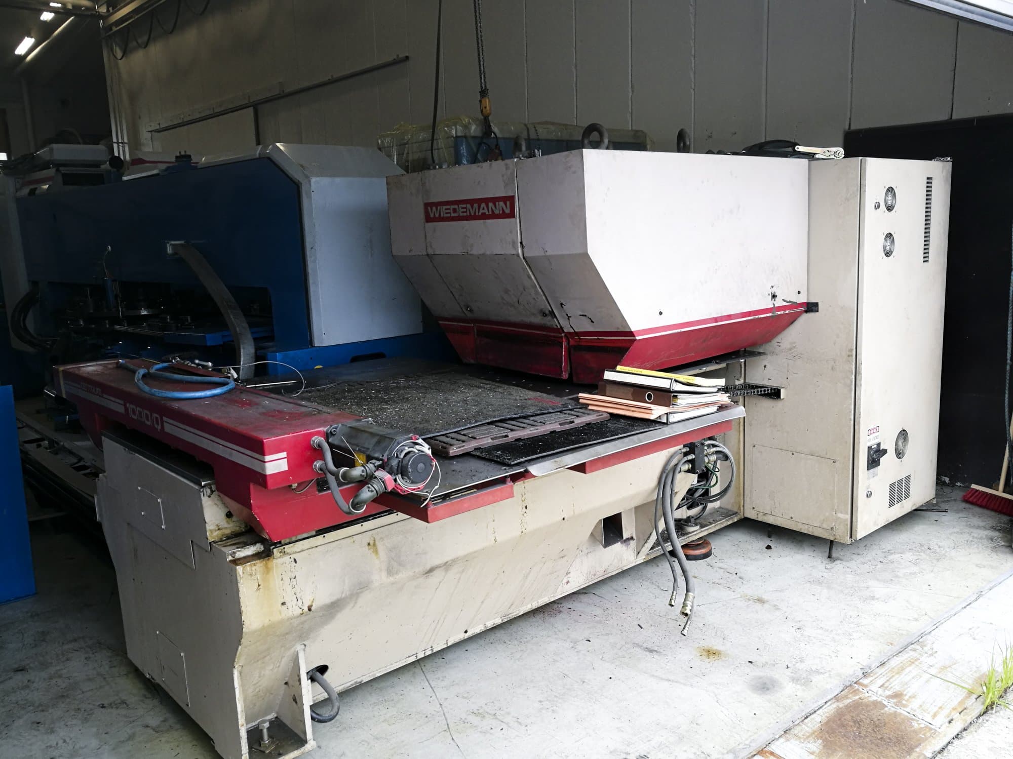 Vista derecha 1 de la máquina Murata Wiedemann C-1000