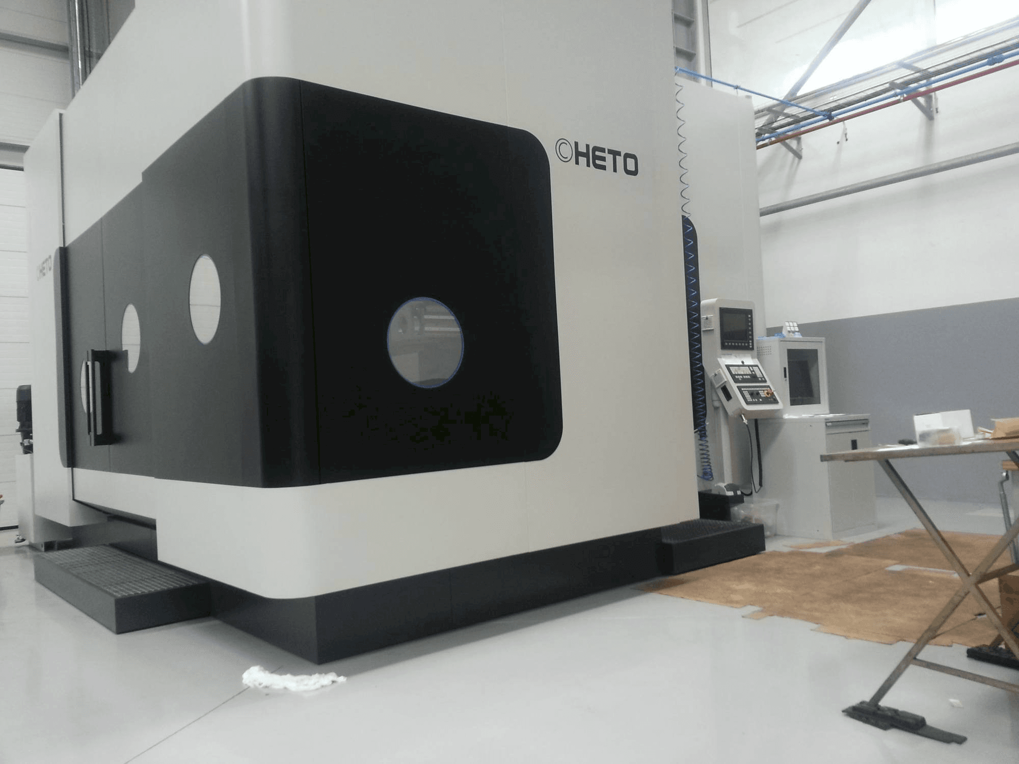 Vista frontal de la máquina CHETO IX3000