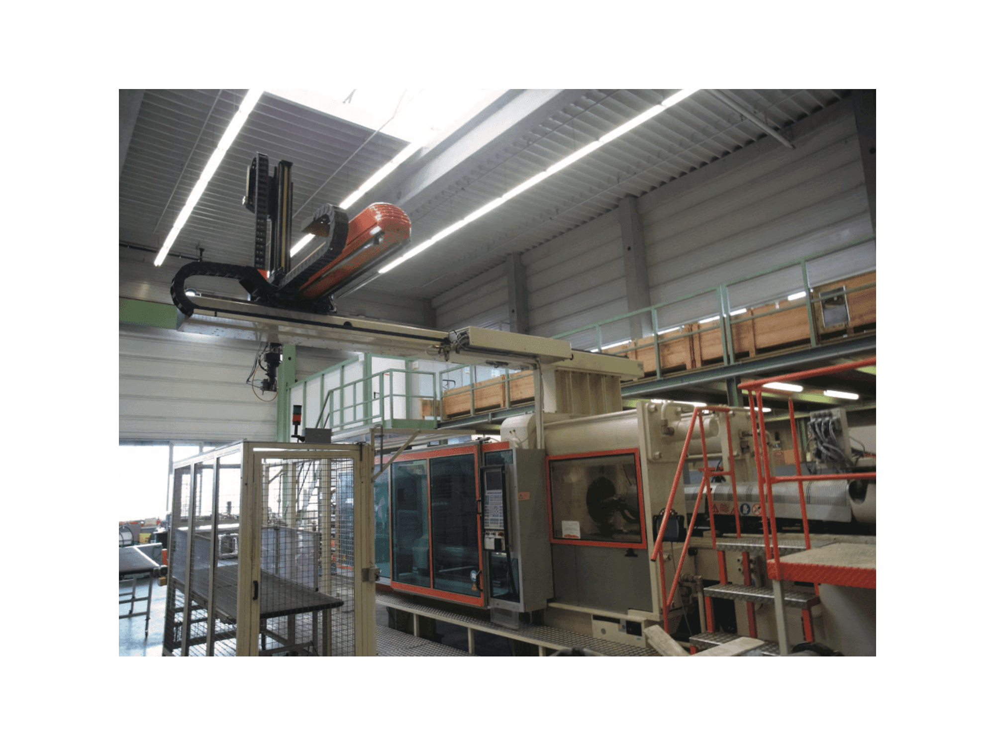 Vista frontal de la máquina Krauss Maffei 650-6100 CM