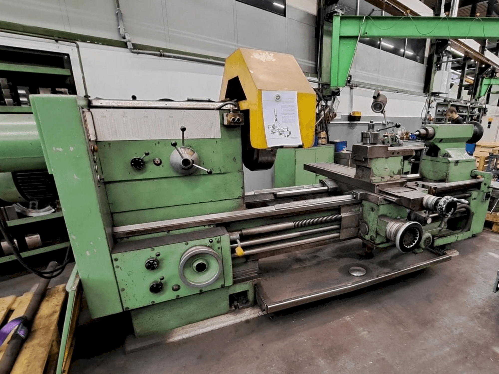 Vista frontal de la máquina BOEHRINGER VDF V 800