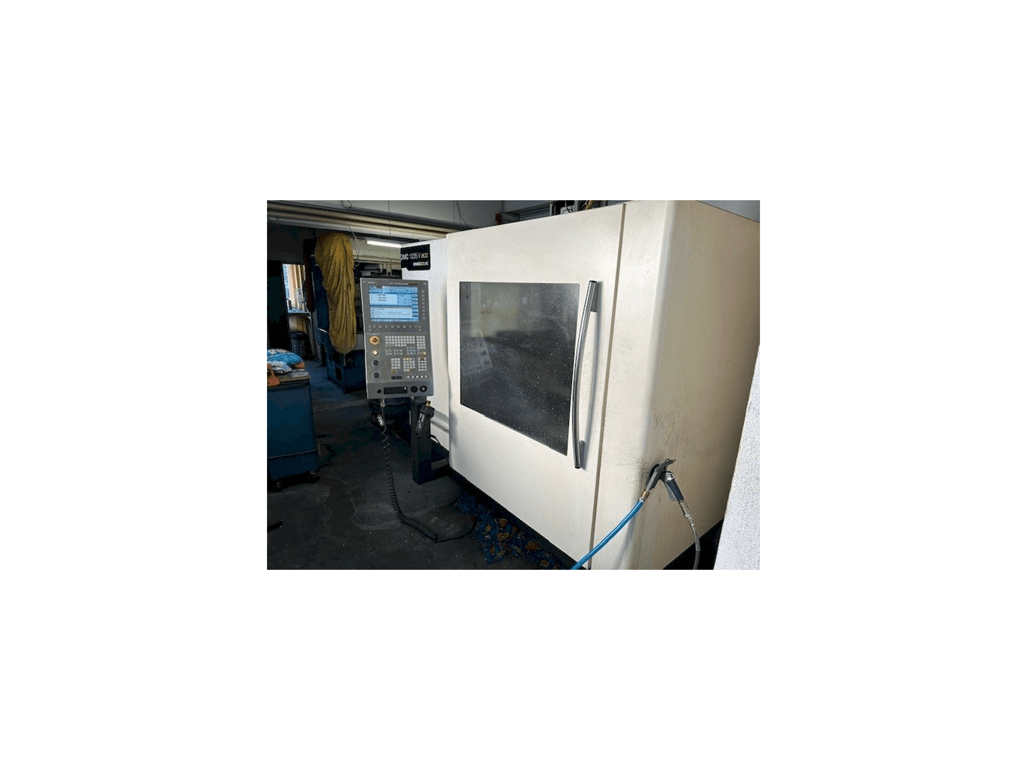 Vista frontal de la máquina DMG 1035 Evo