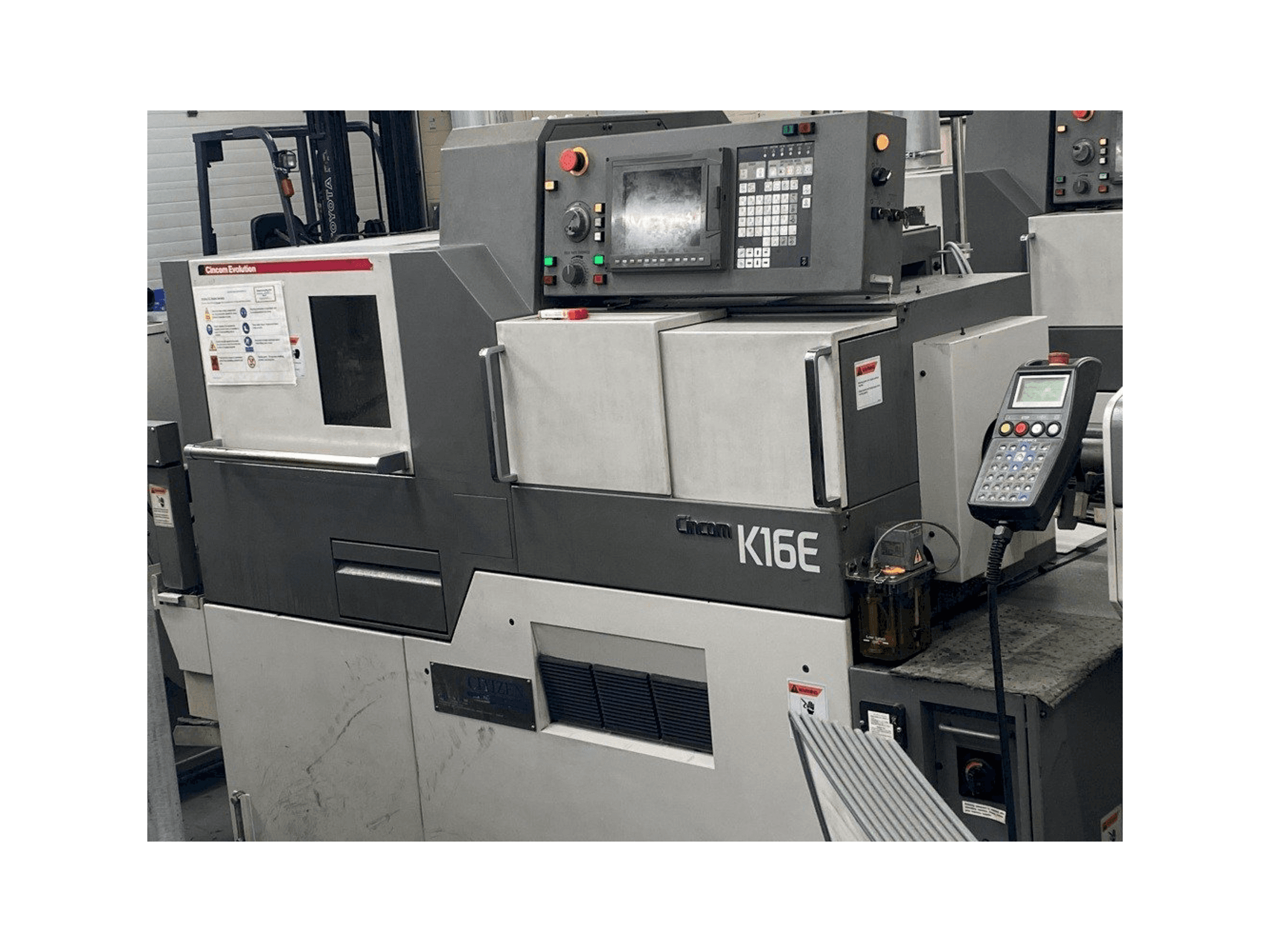 Vista frontal de la máquina Citizen Cincom K16EVIIP