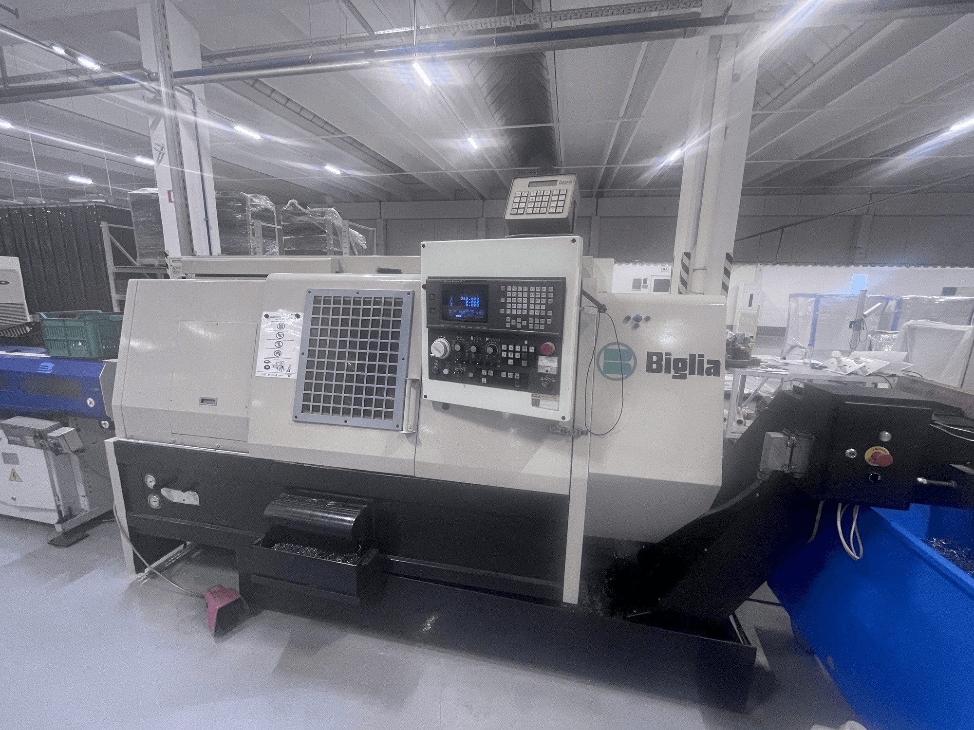 Vista frontal de la máquina Biglia B 501 MB