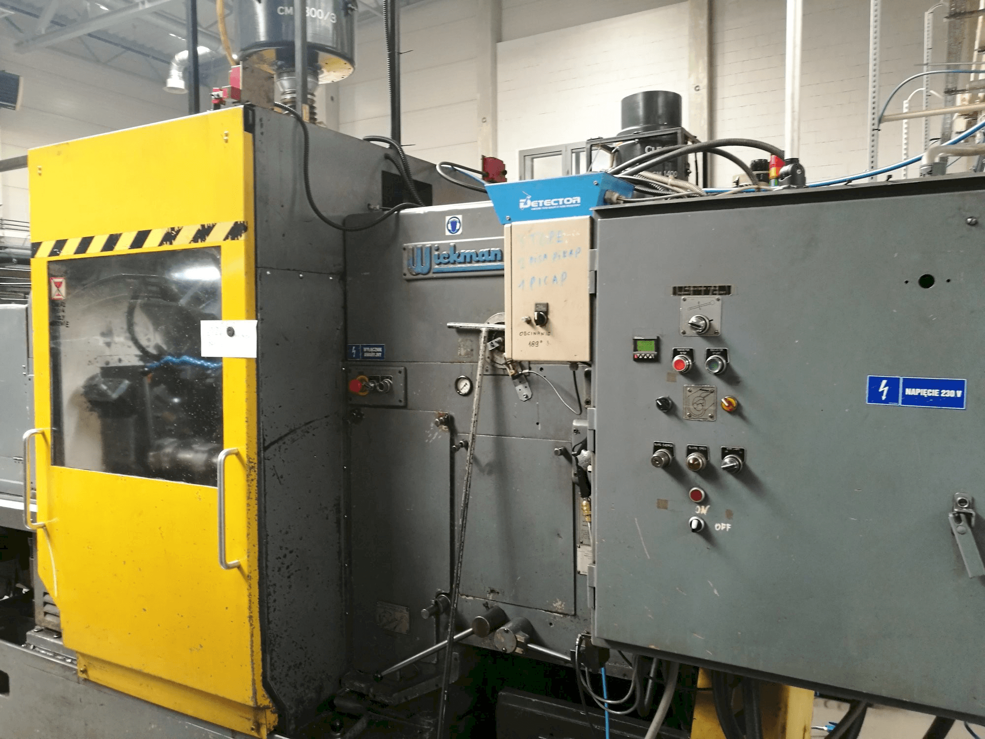 Vista frontal de la máquina Wickman 2 1/4"-6