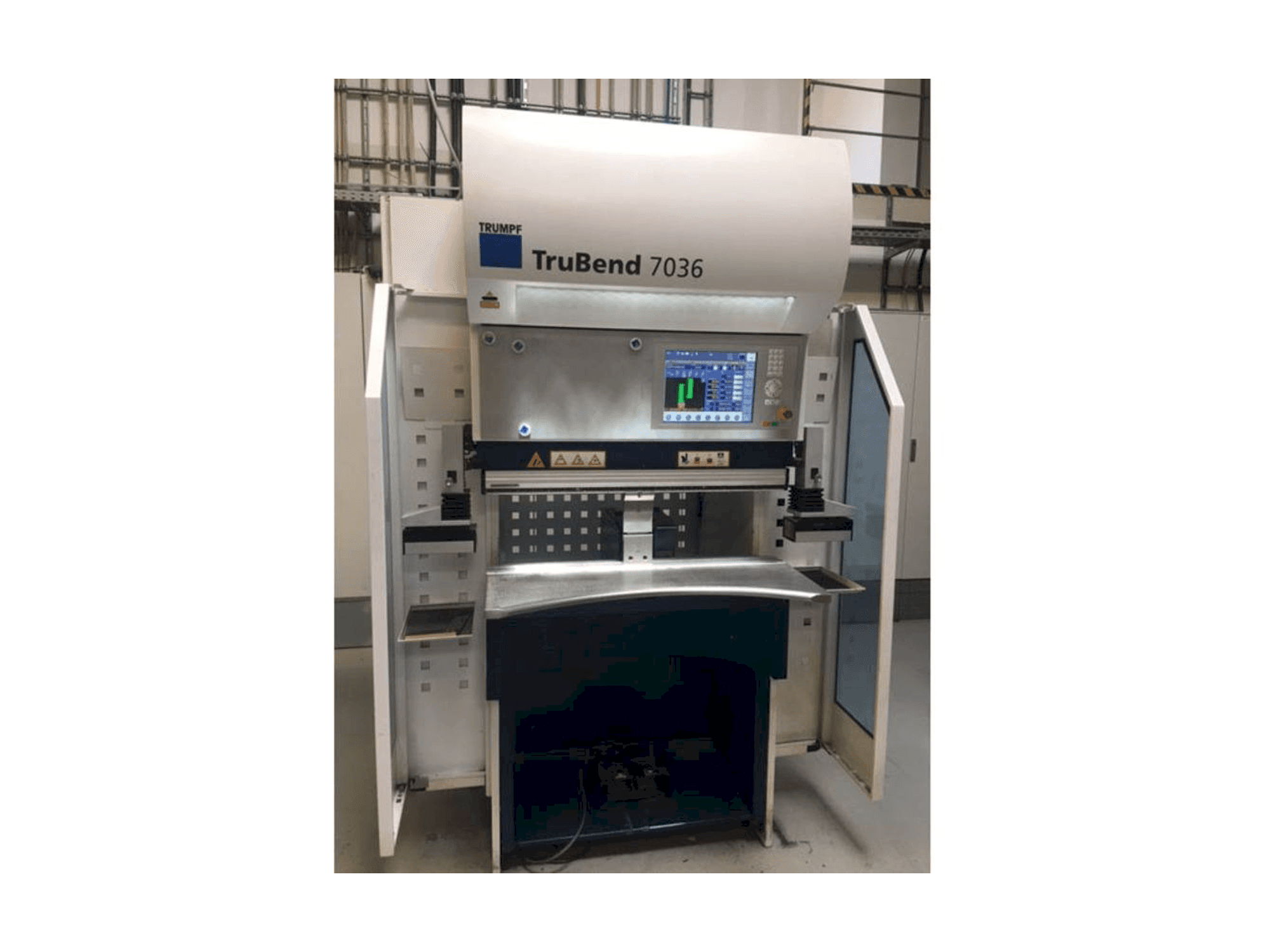 Vista frontal de la máquina Trumpf TruBend 7036