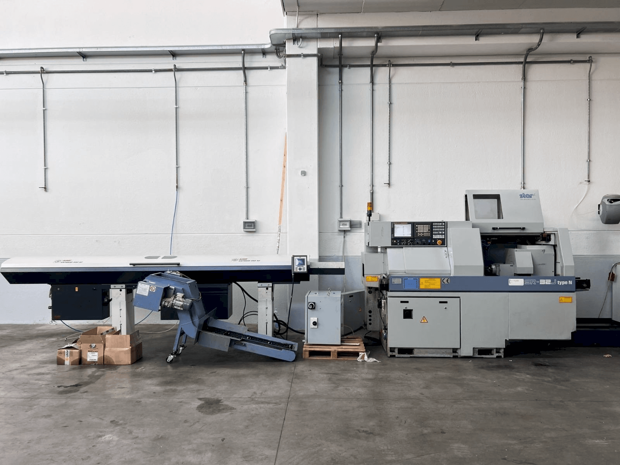 Vista frontal de la máquina Star SR-32J type N