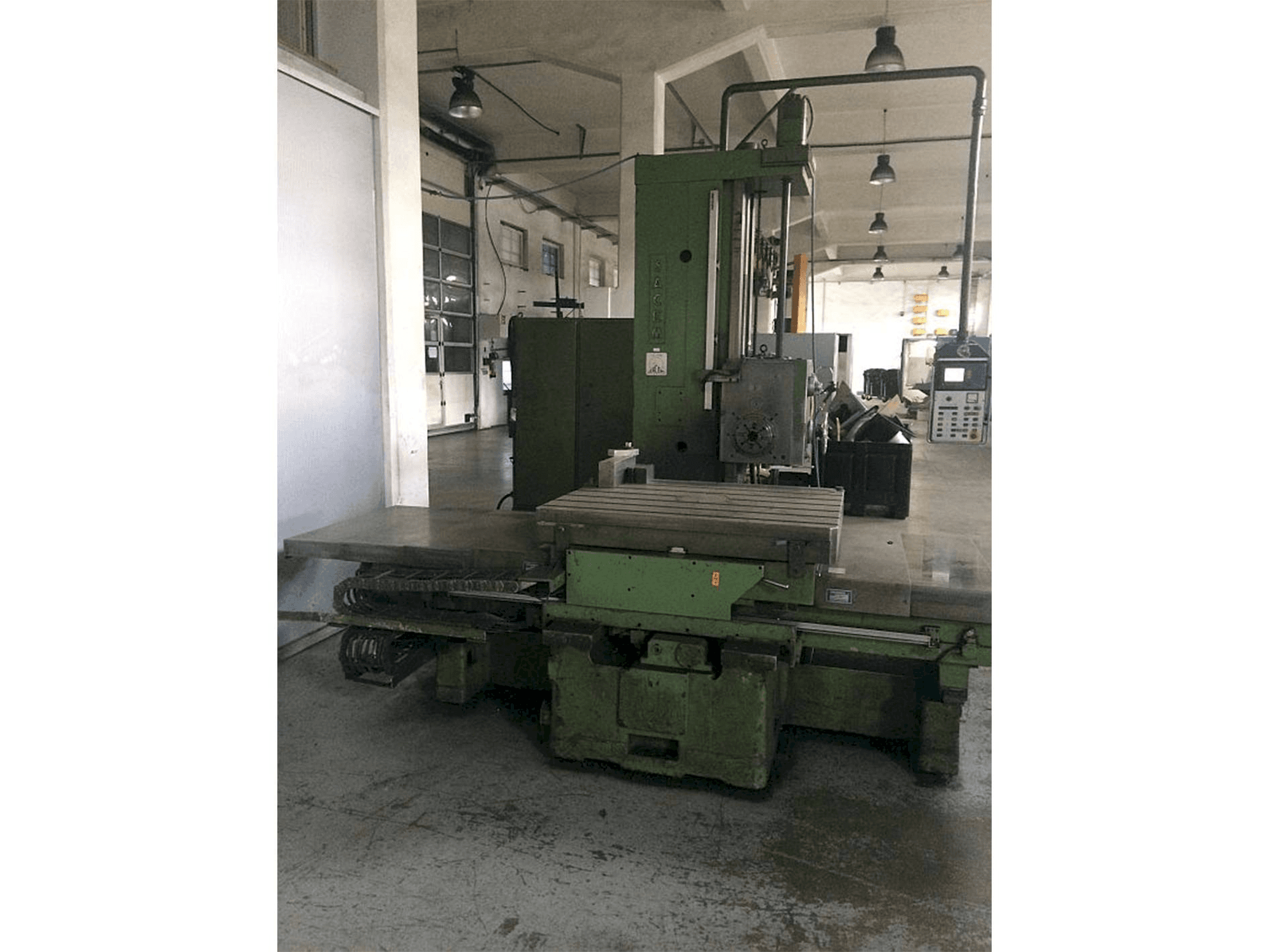 Vista frontal de la máquina Sacem MST-XC/110 A/C