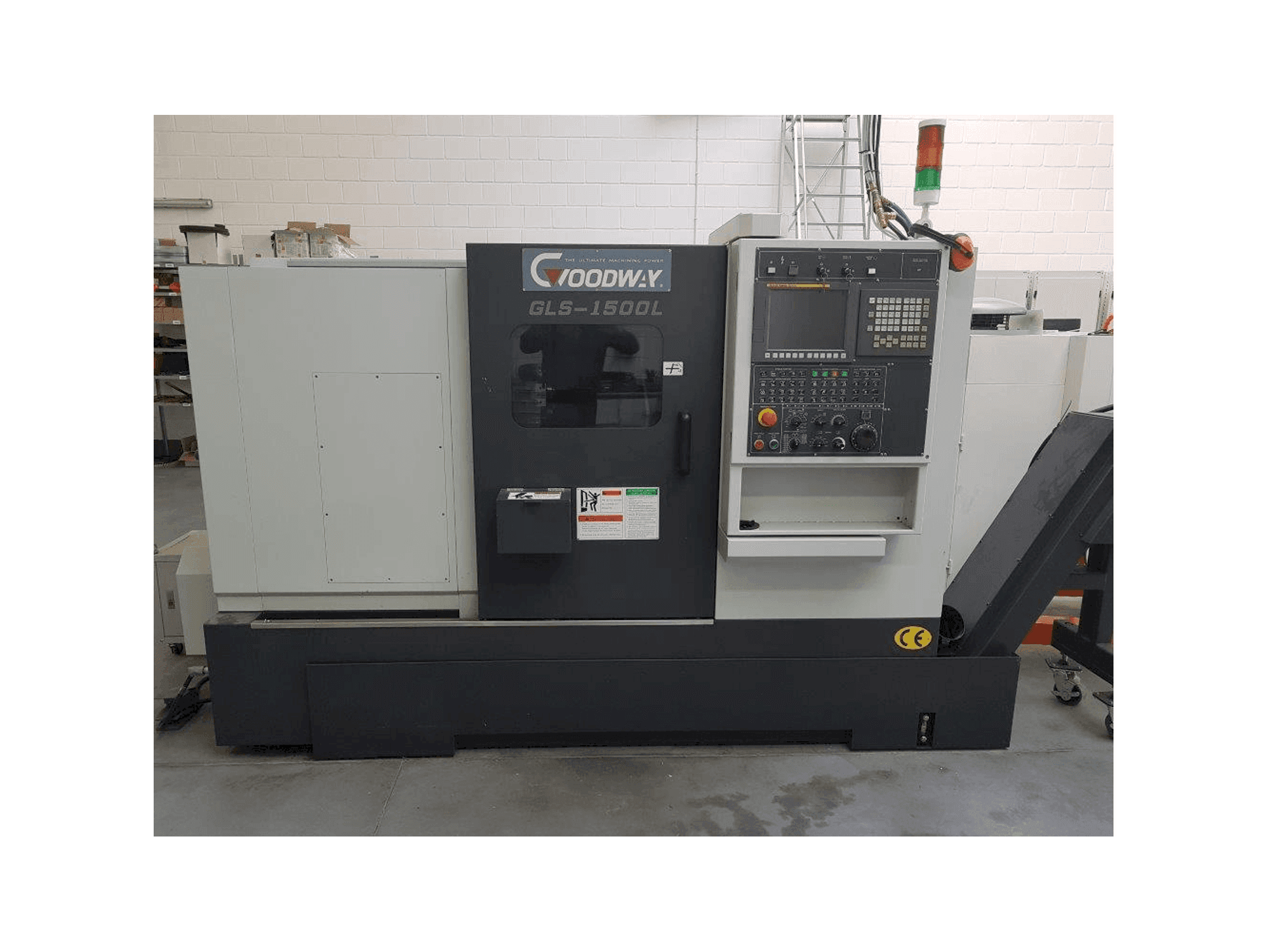 Vista frontal de la máquina Goodway GLS-1500L