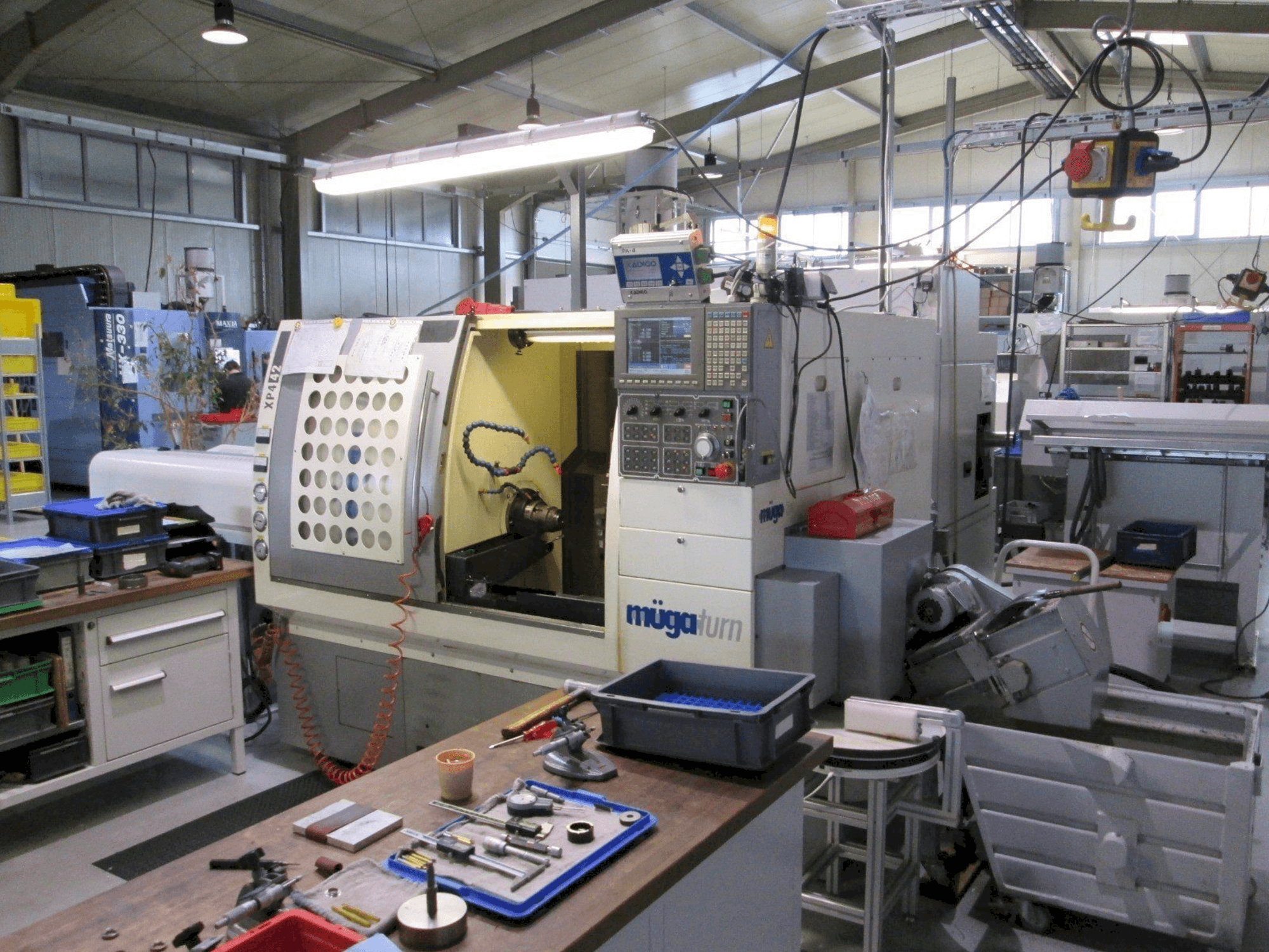 Vista frontal de la máquina Muga XP4 – 42SM