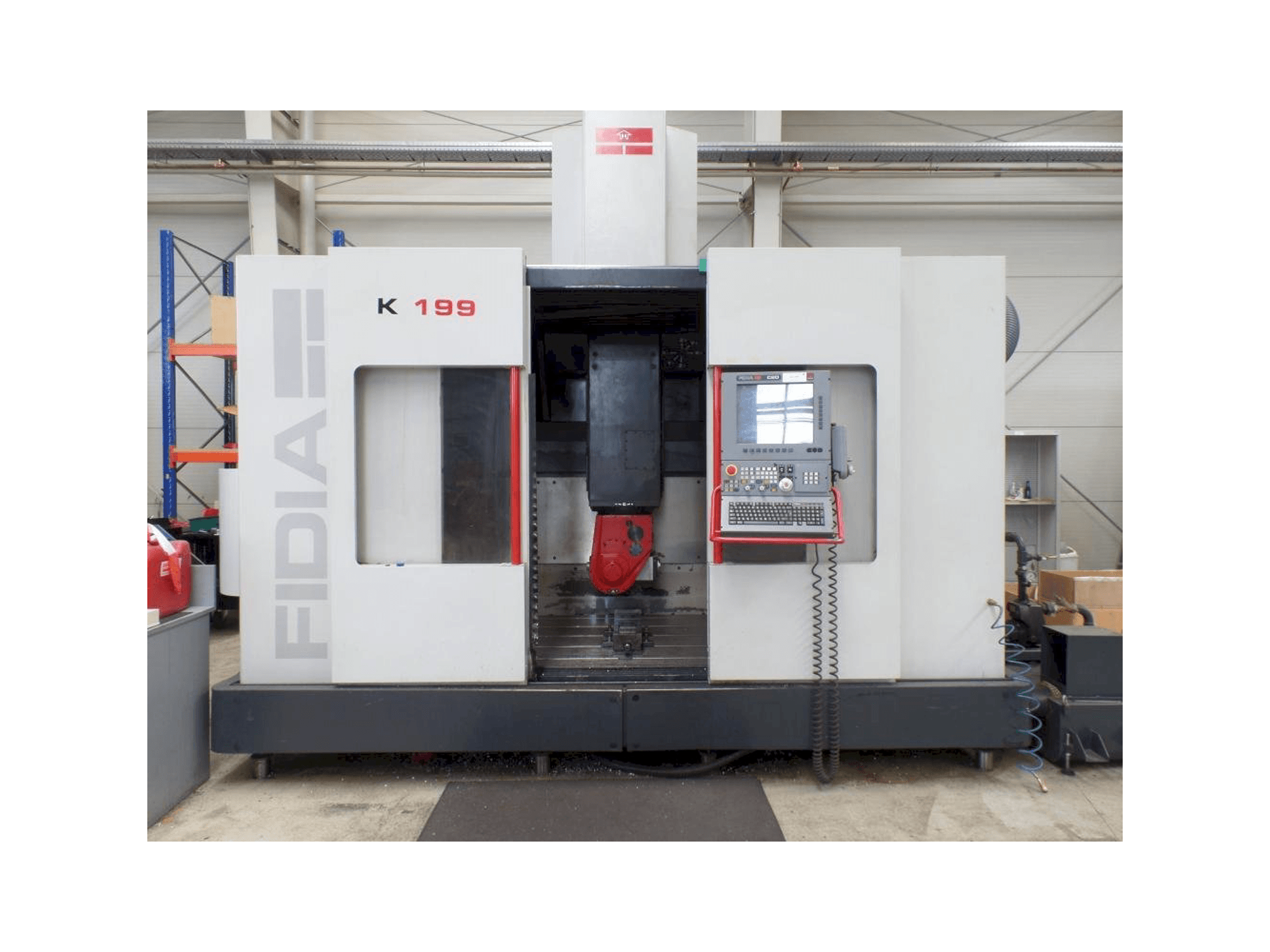 Vista frontal de la máquina Fidia K199