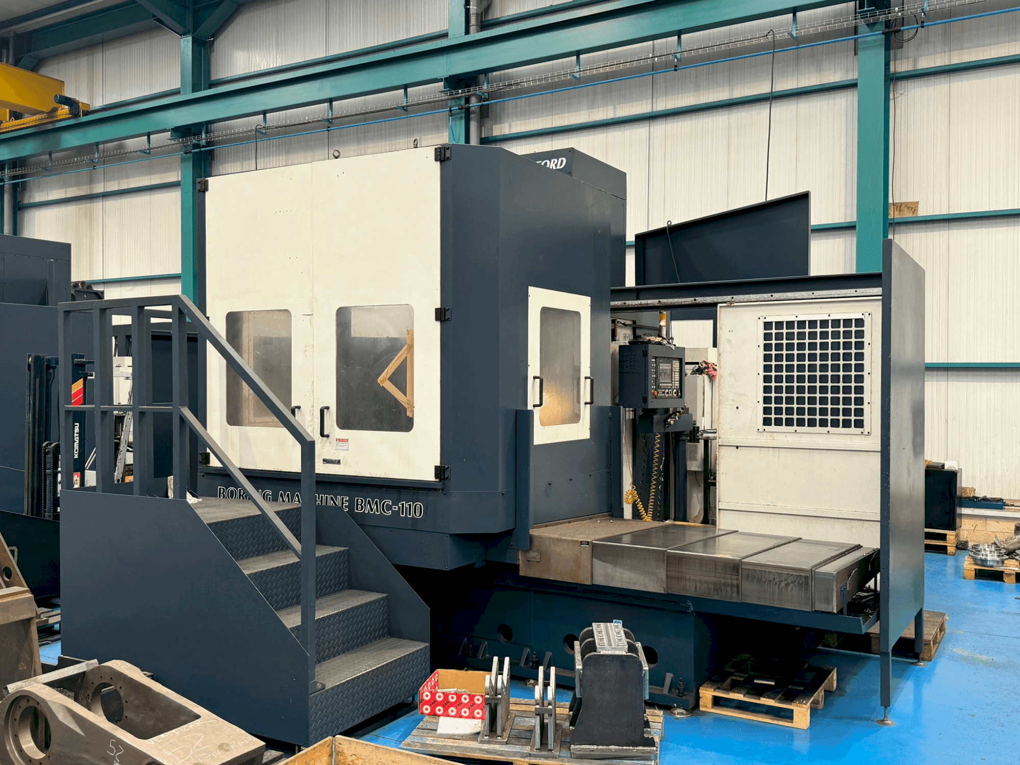 Vista frontal de la máquina Johnford BMC 110