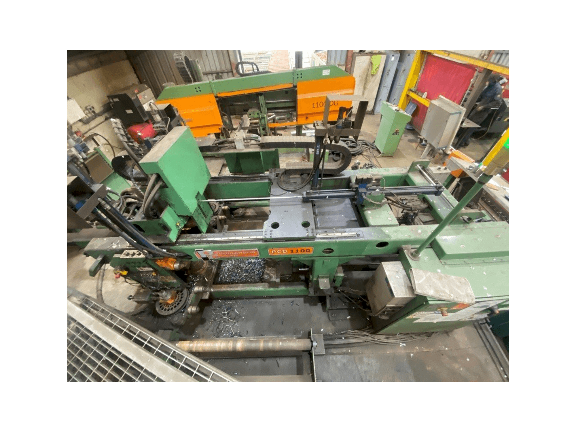 Vista frontal de la máquina Peddinghaus PCD 1100