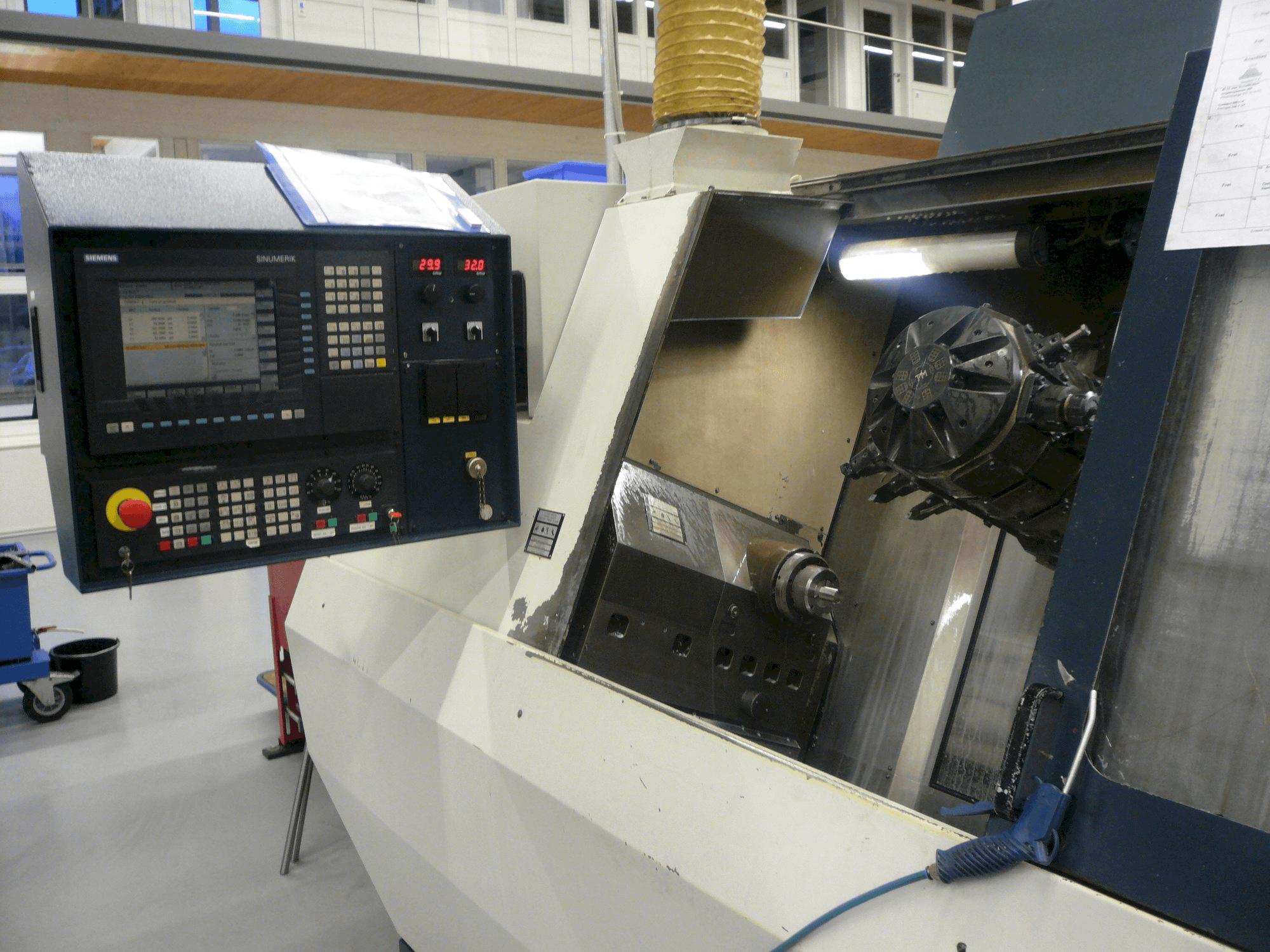 Vista frontal de la máquina SPINNER TM