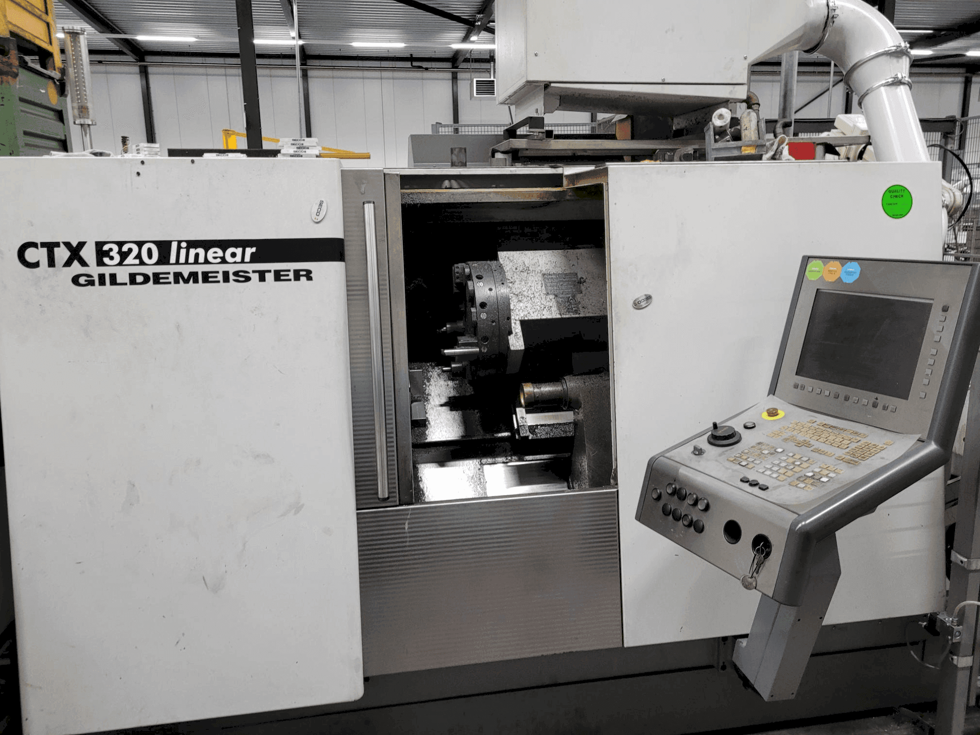 Vista frontal de la máquina DMG Gildemeister CTX 320 linear