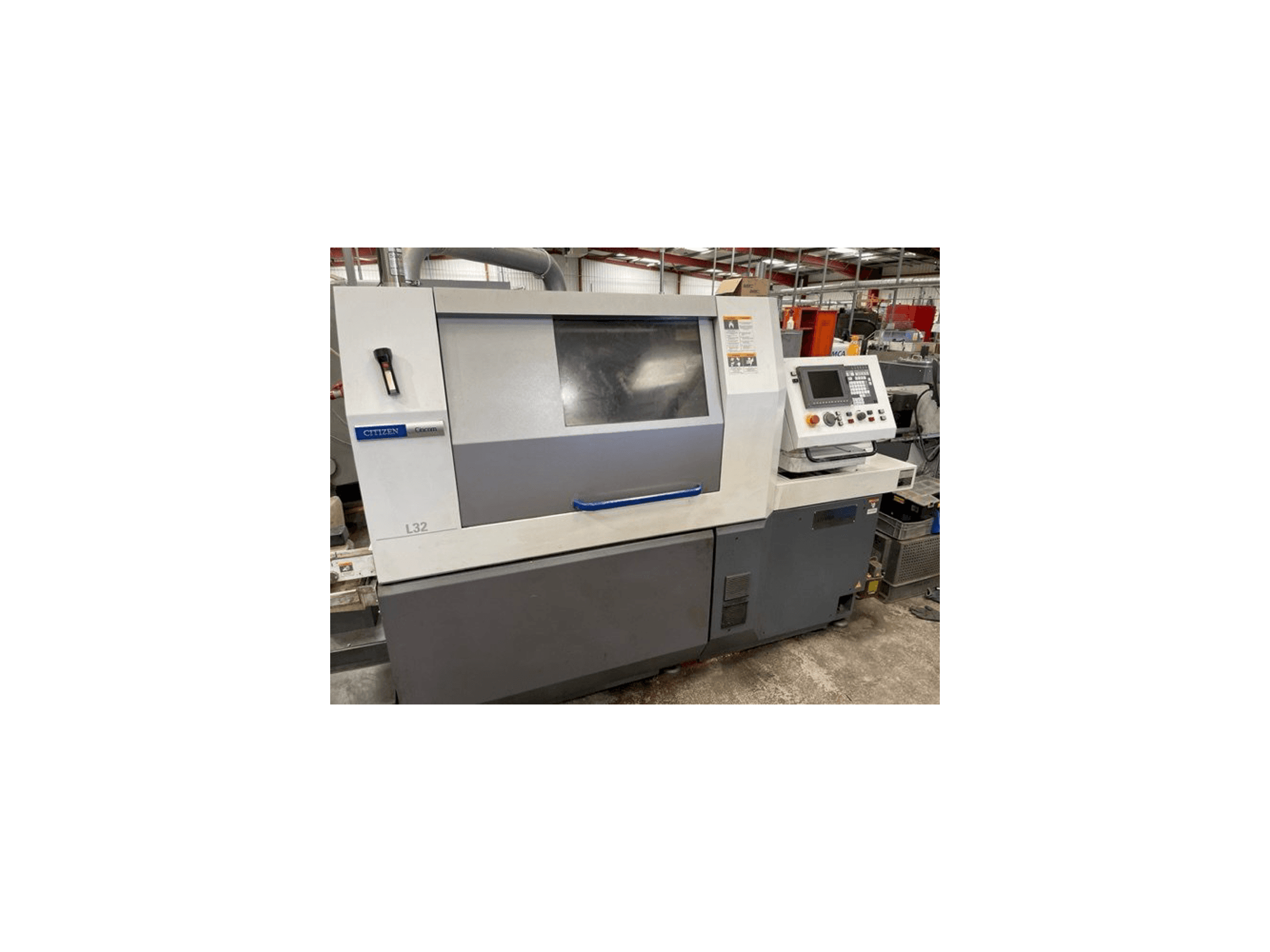 Vista frontal de la máquina Citizen L32-1M8